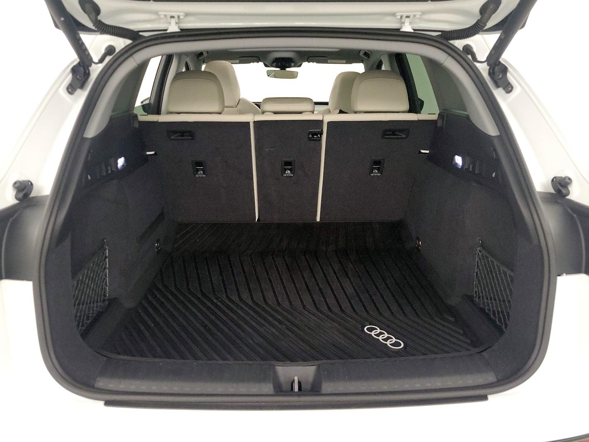 Thumbnail: 2025 Audi Q6 e-tron - 20
