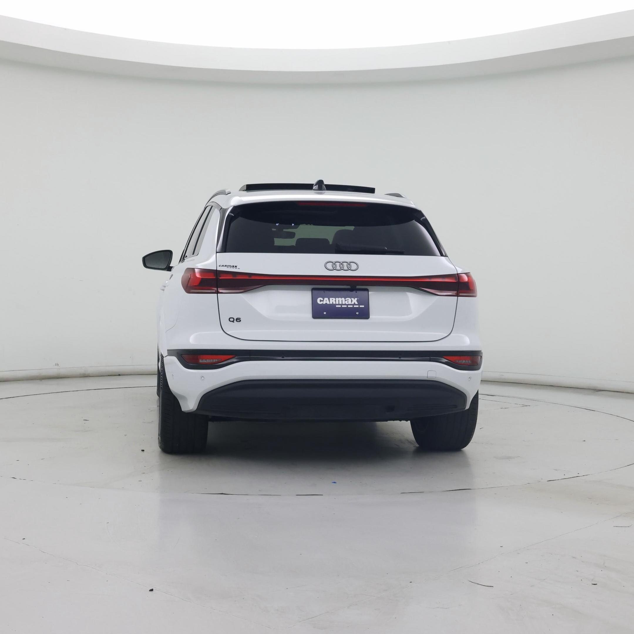 Thumbnail: 2025 Audi Q6 e-tron - 6