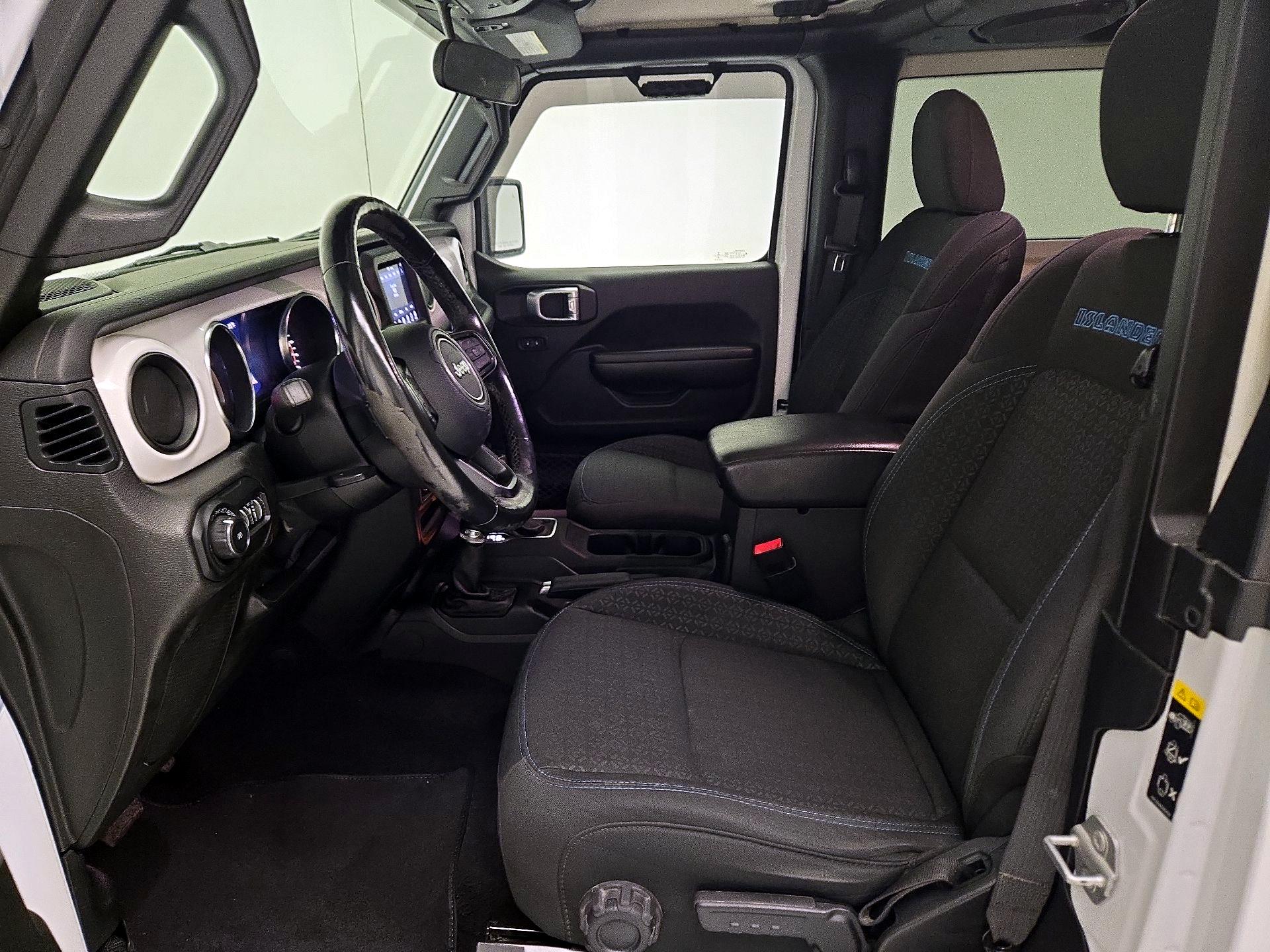 Thumbnail: 2021 Jeep Wrangler - 11