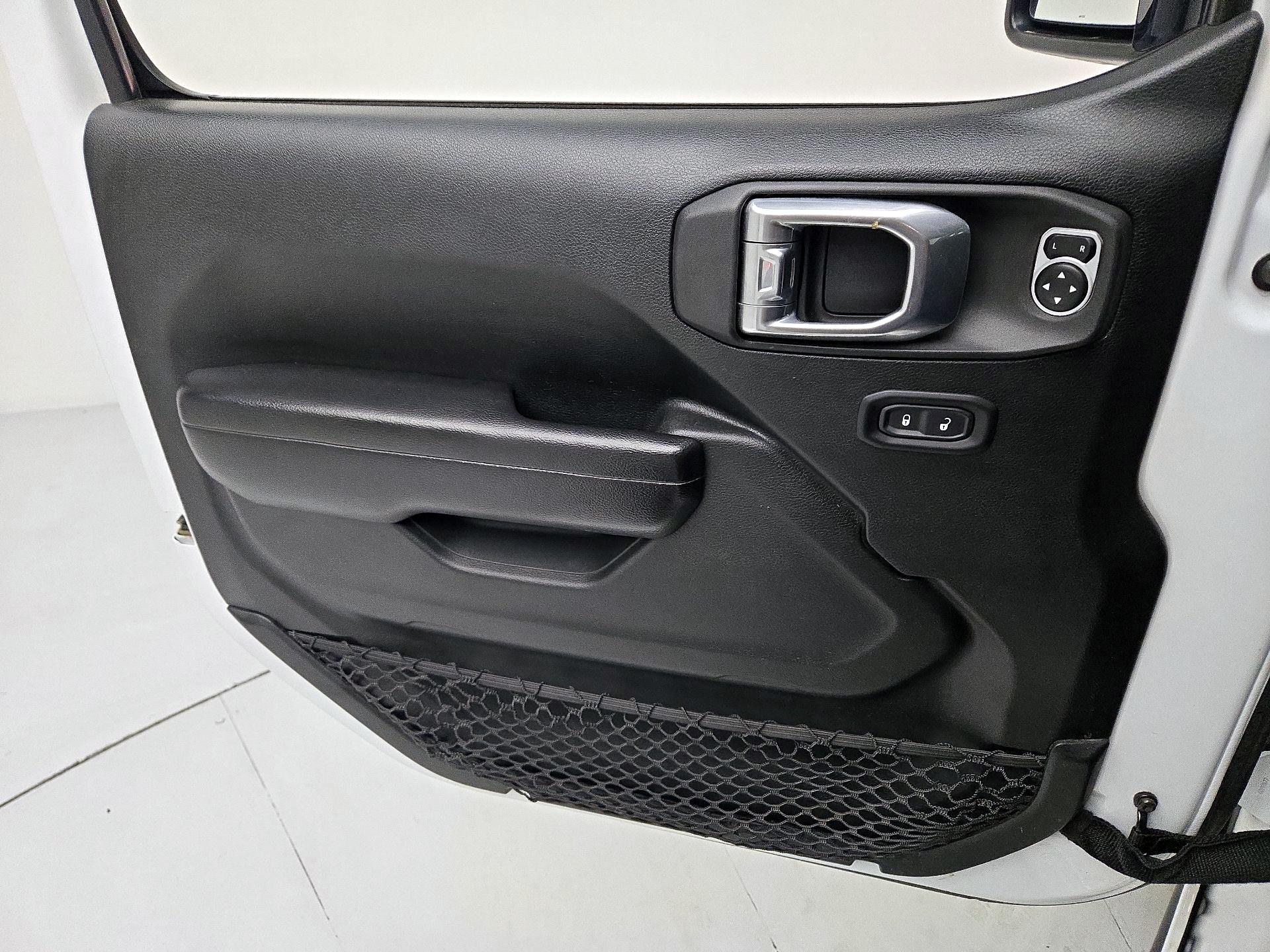 Thumbnail: 2021 Jeep Wrangler - 12