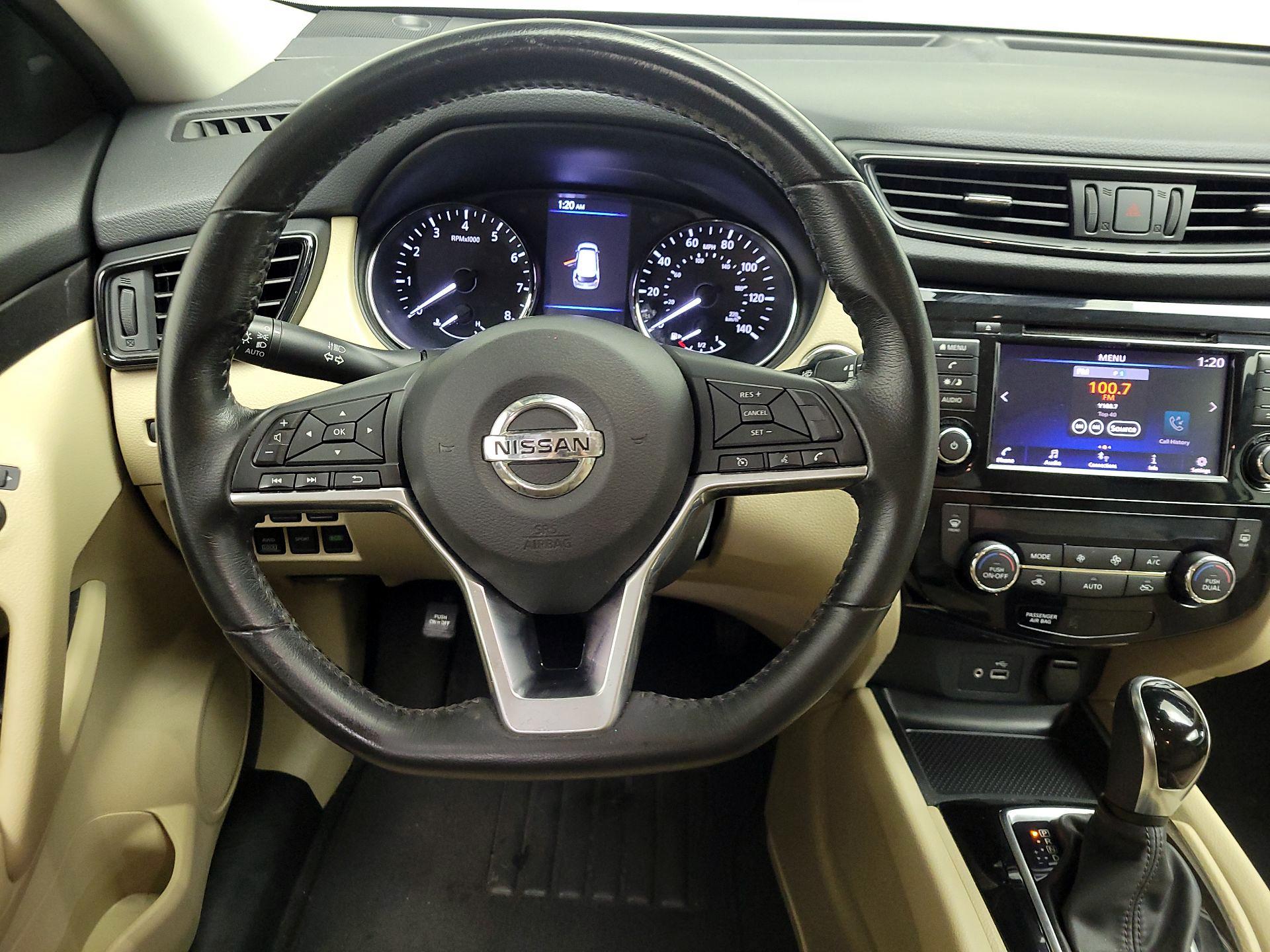 Thumbnail: 2019 Nissan Rogue - 10