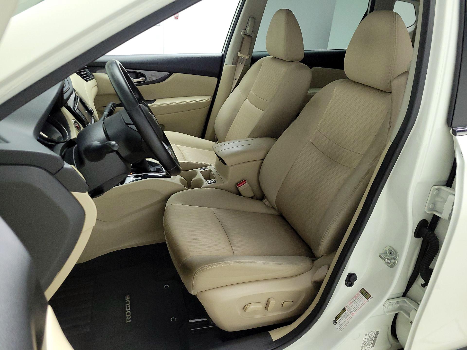 Thumbnail: 2019 Nissan Rogue - 11
