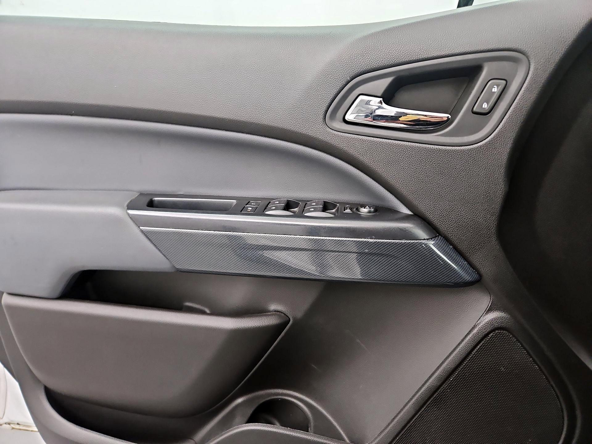 Thumbnail: 2021 Chevrolet Colorado - 10