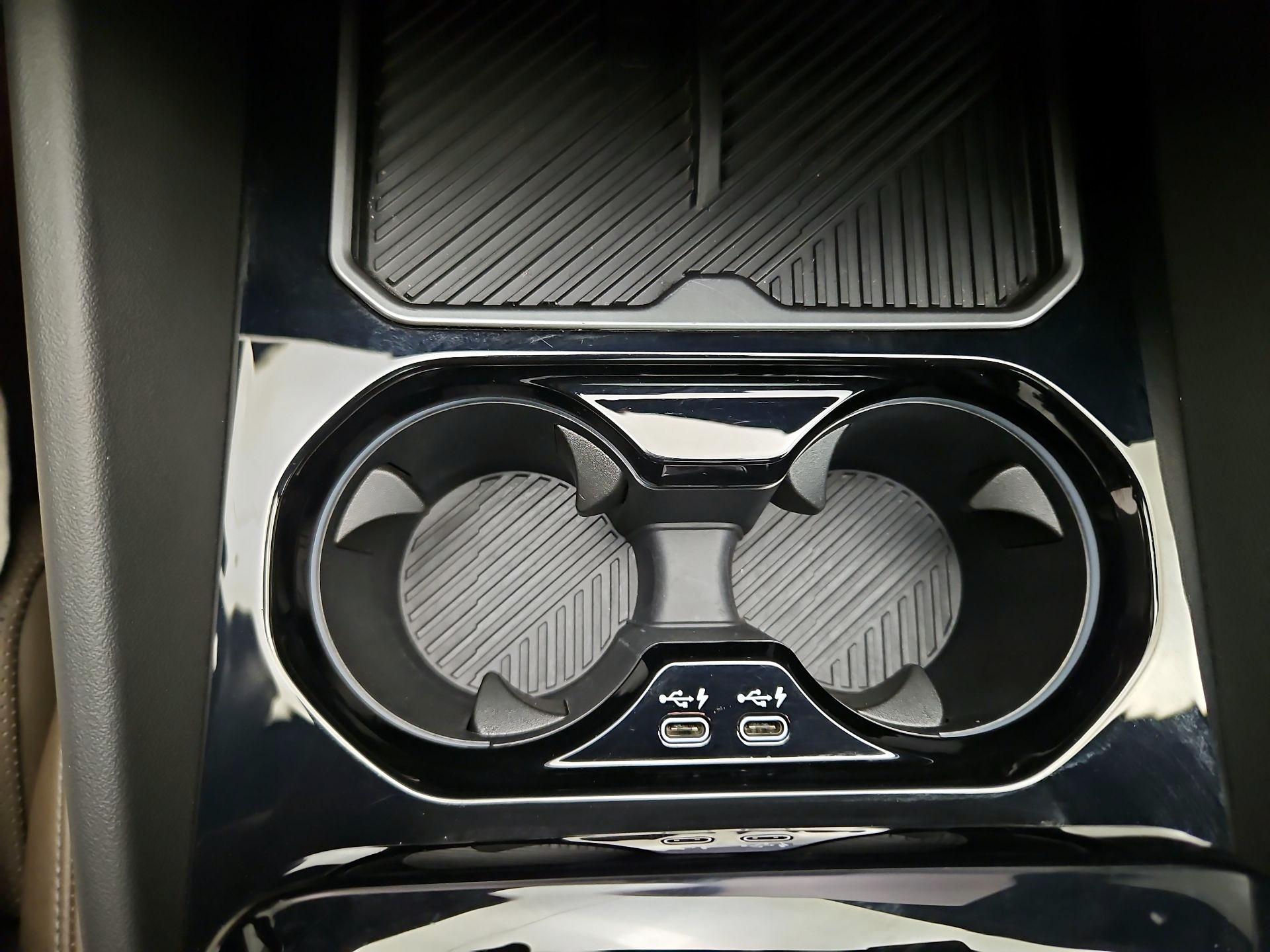 Thumbnail: 2024 BMW 5 Series - 19