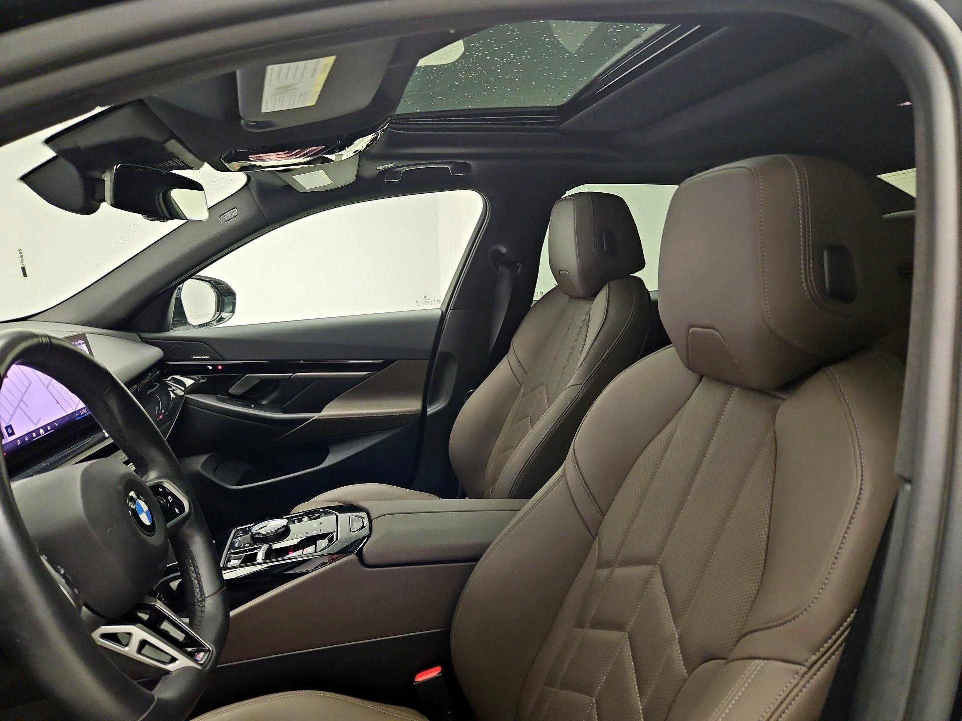 Thumbnail: 2024 BMW 5 Series - 20