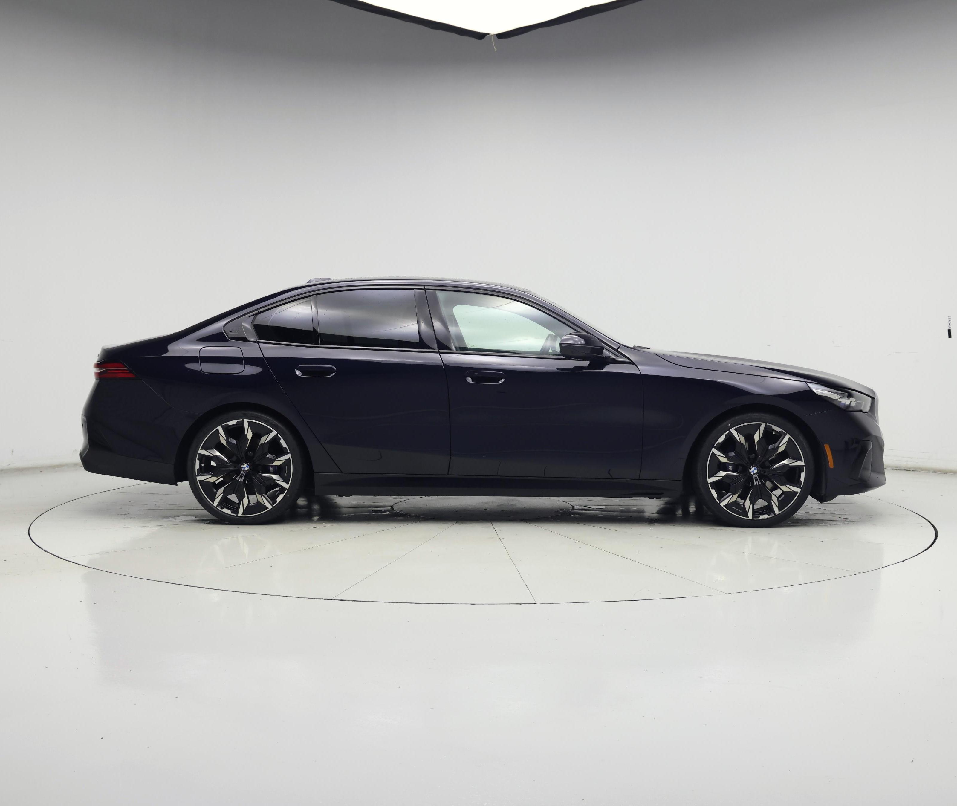 Thumbnail: 2024 BMW 5 Series - 7