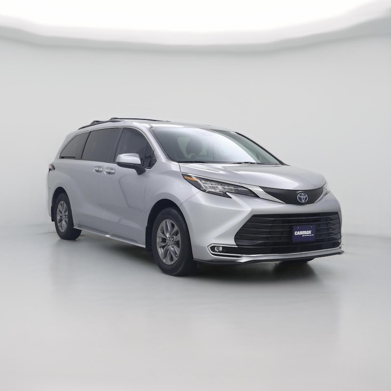 2022 Toyota Sienna Hybrid XLE