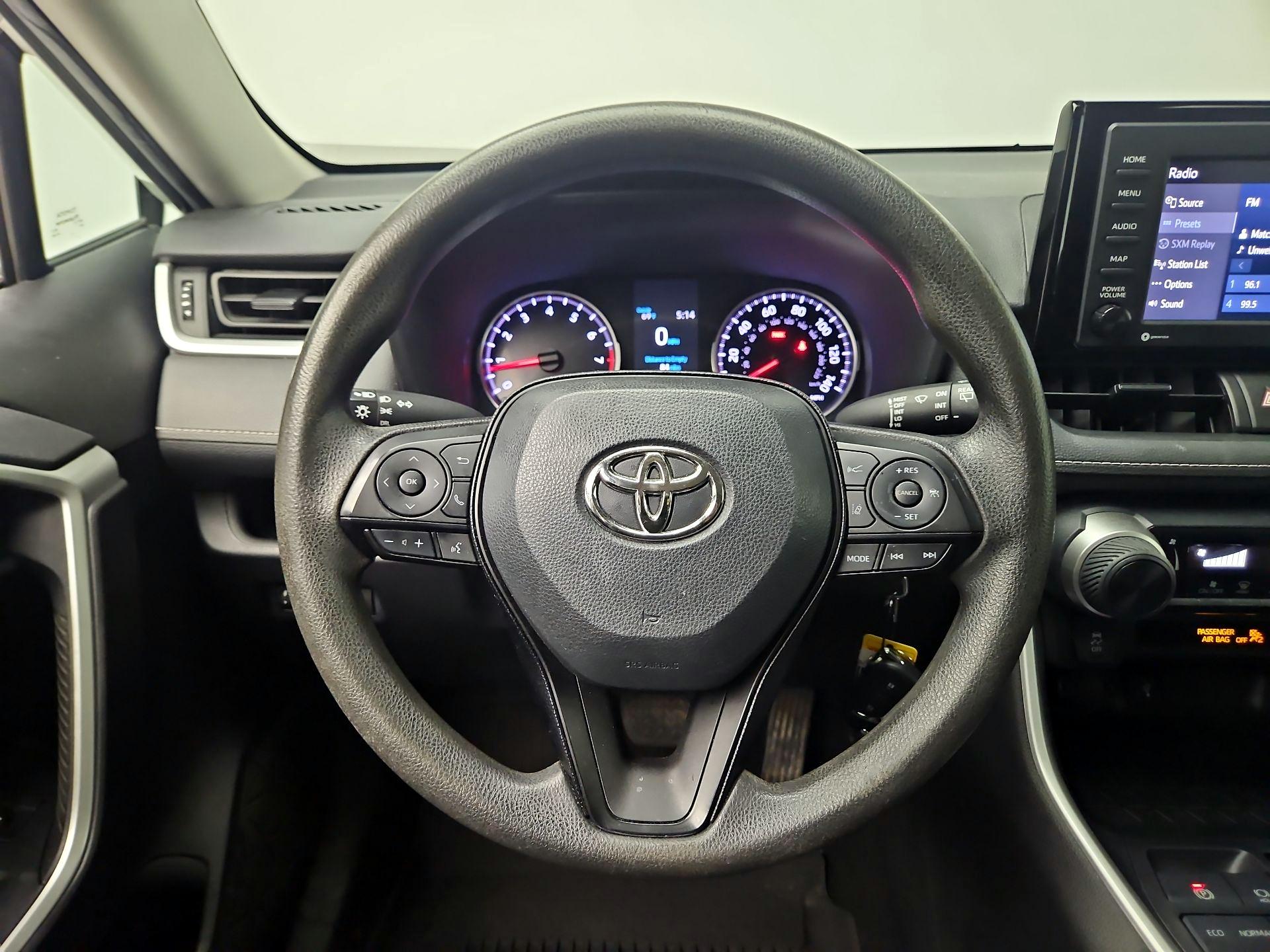 Thumbnail: 2021 Toyota RAV4 - 10