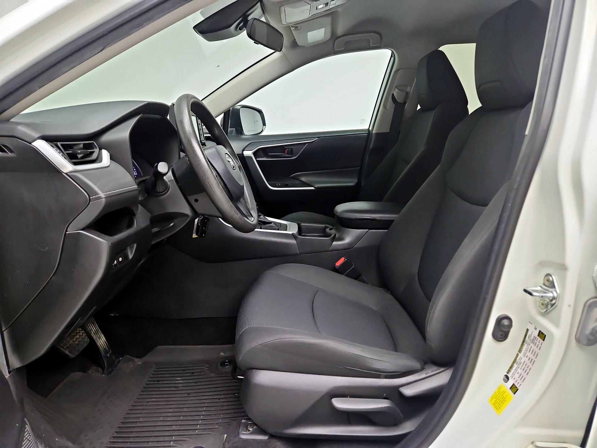Thumbnail: 2021 Toyota RAV4 - 11