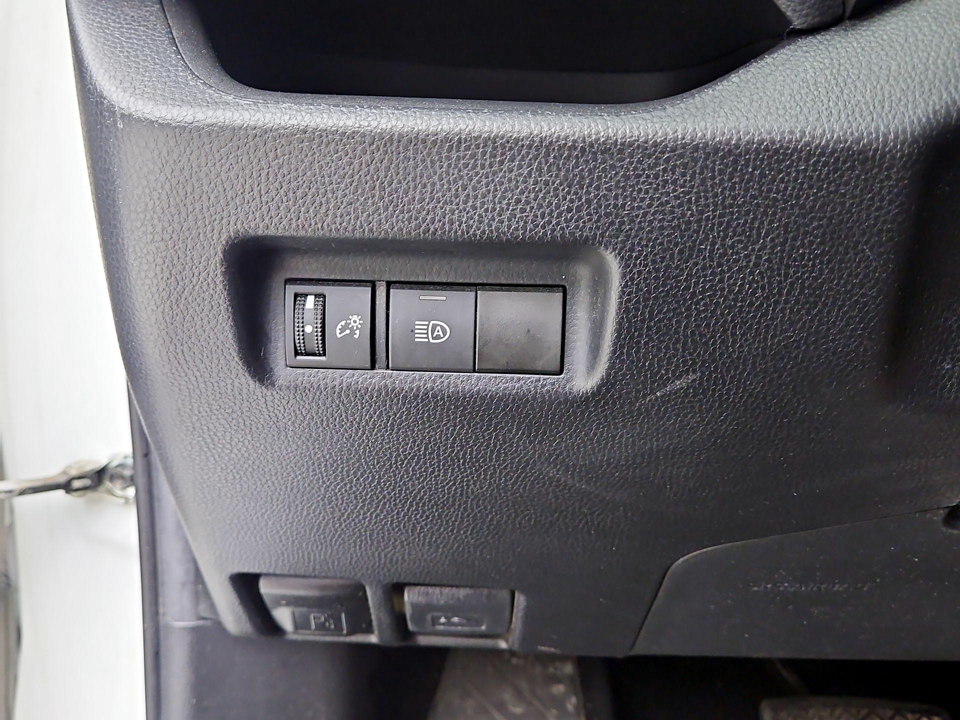 Thumbnail: 2021 Toyota RAV4 - 13