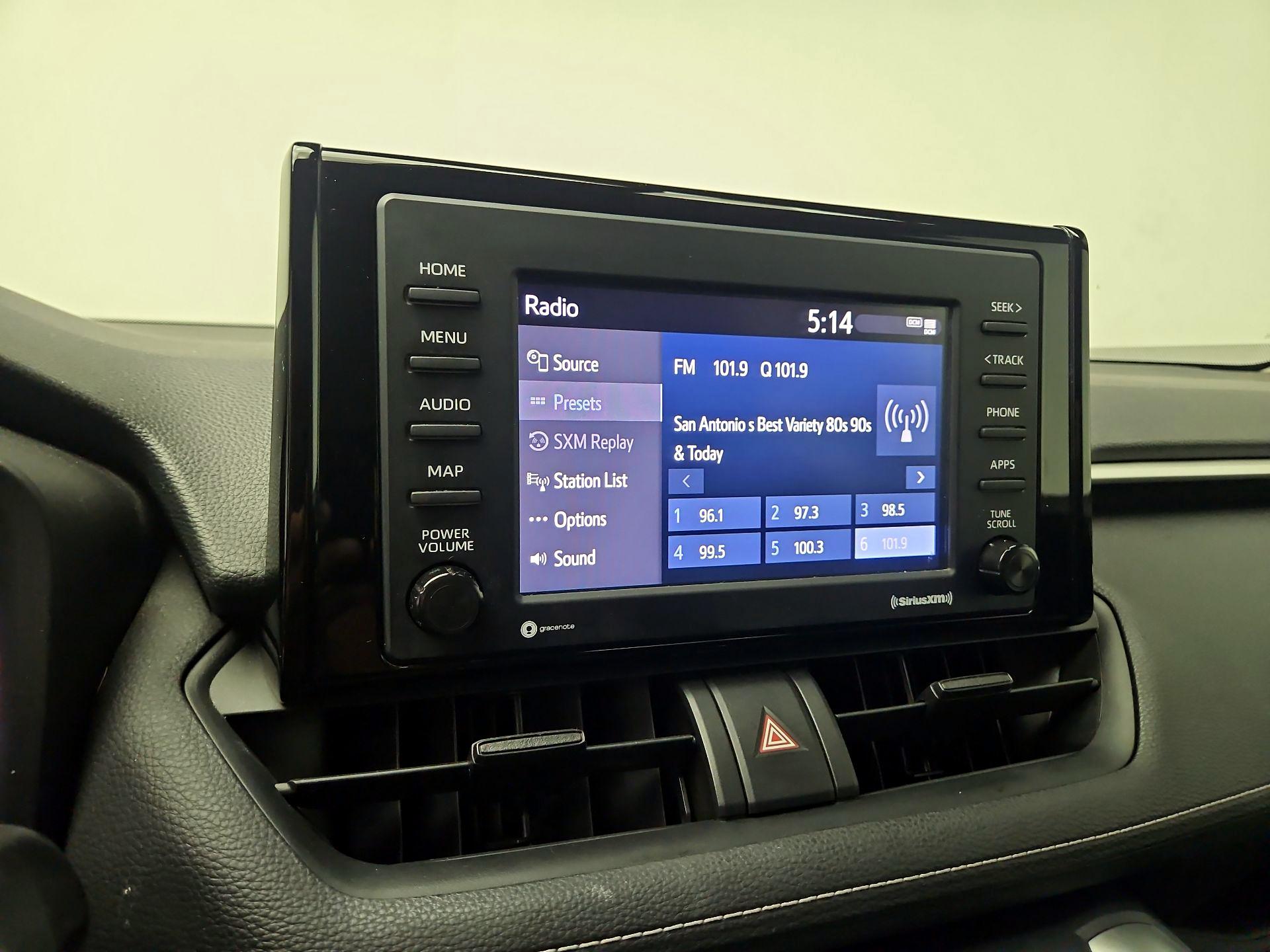 Thumbnail: 2021 Toyota RAV4 - 15