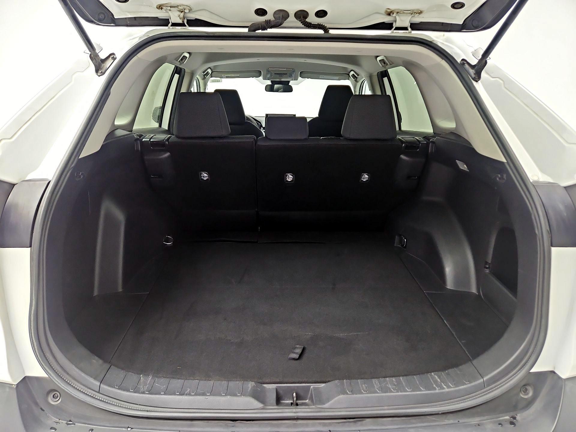 Thumbnail: 2021 Toyota RAV4 - 20