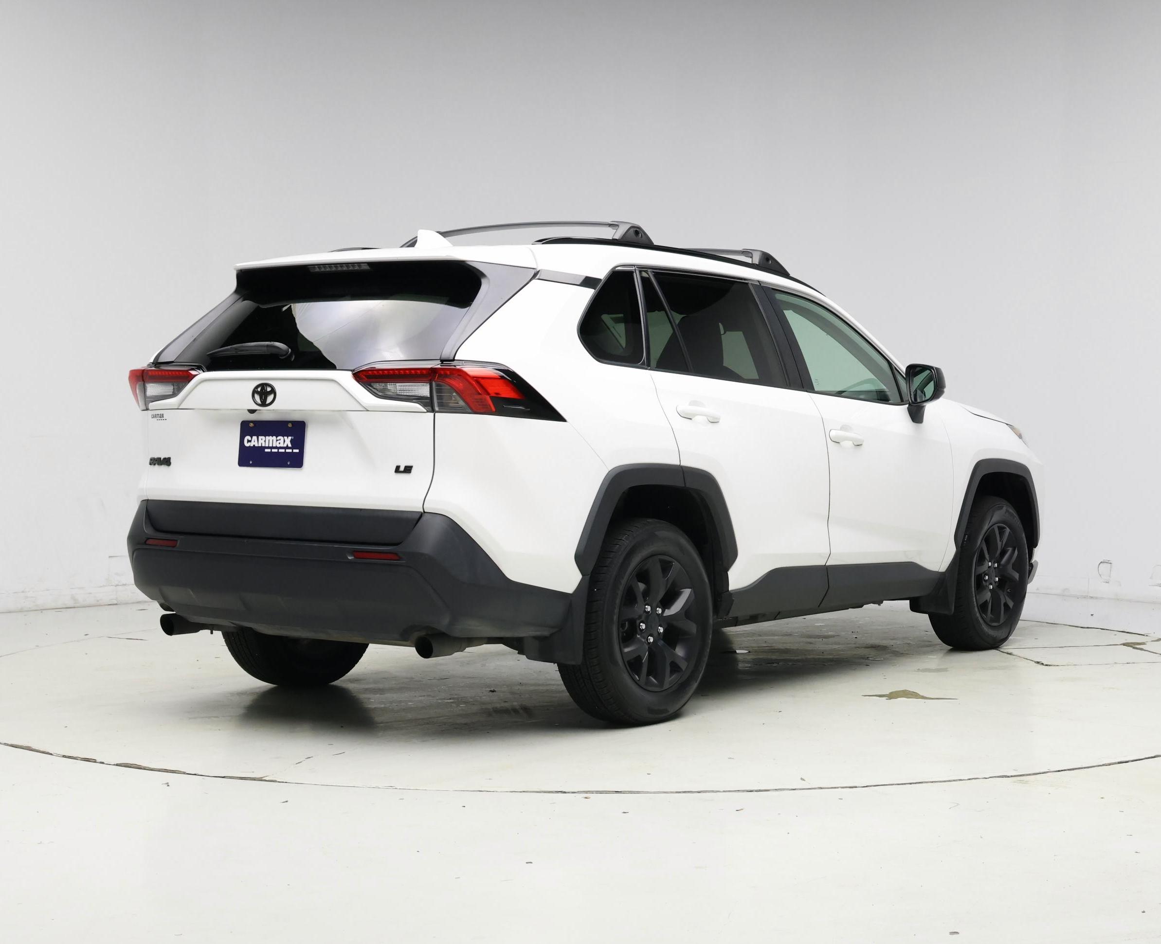 Thumbnail: 2021 Toyota RAV4 - 8