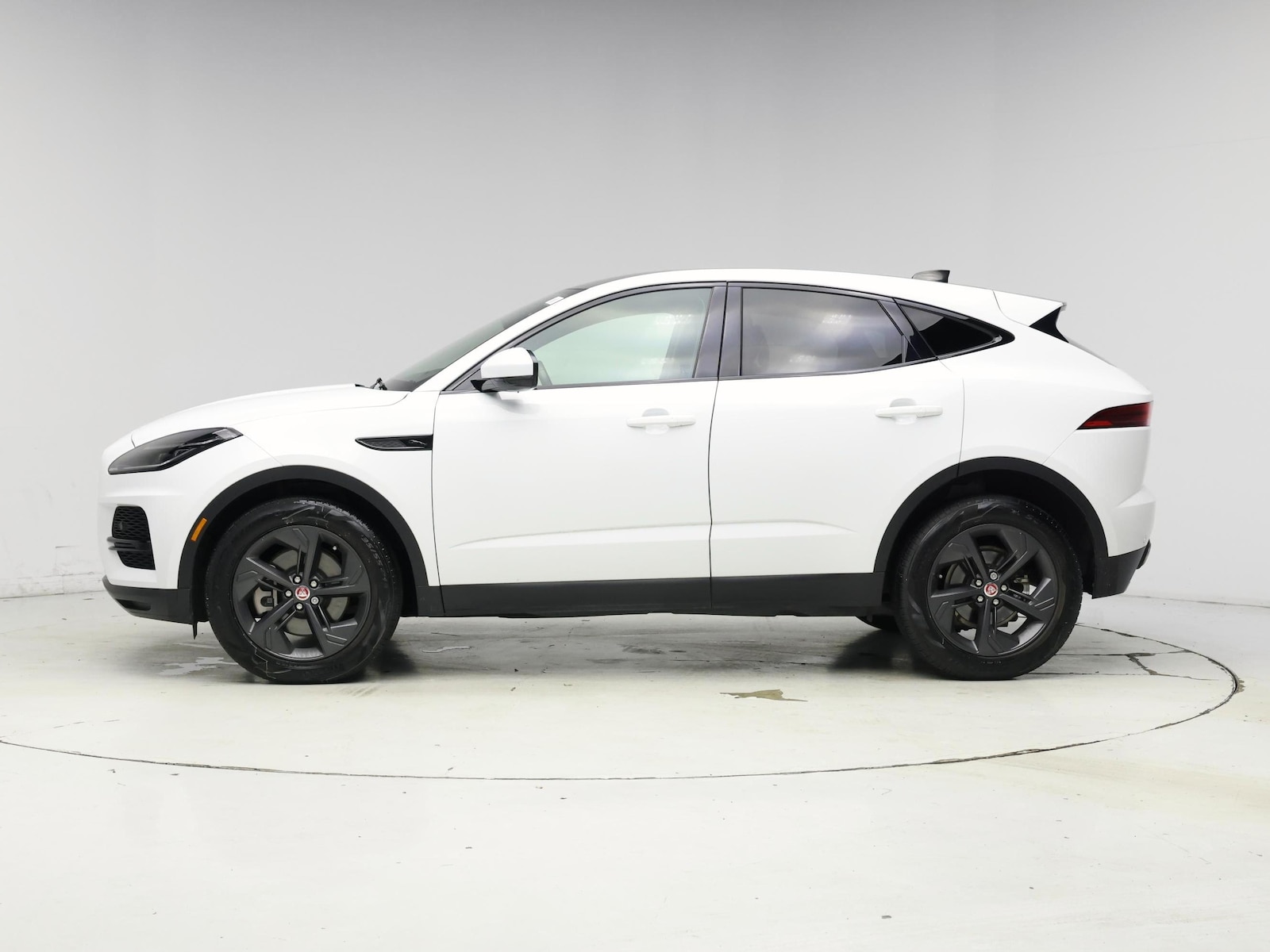 2022 Jaguar E-Pace SE - Photo 4
