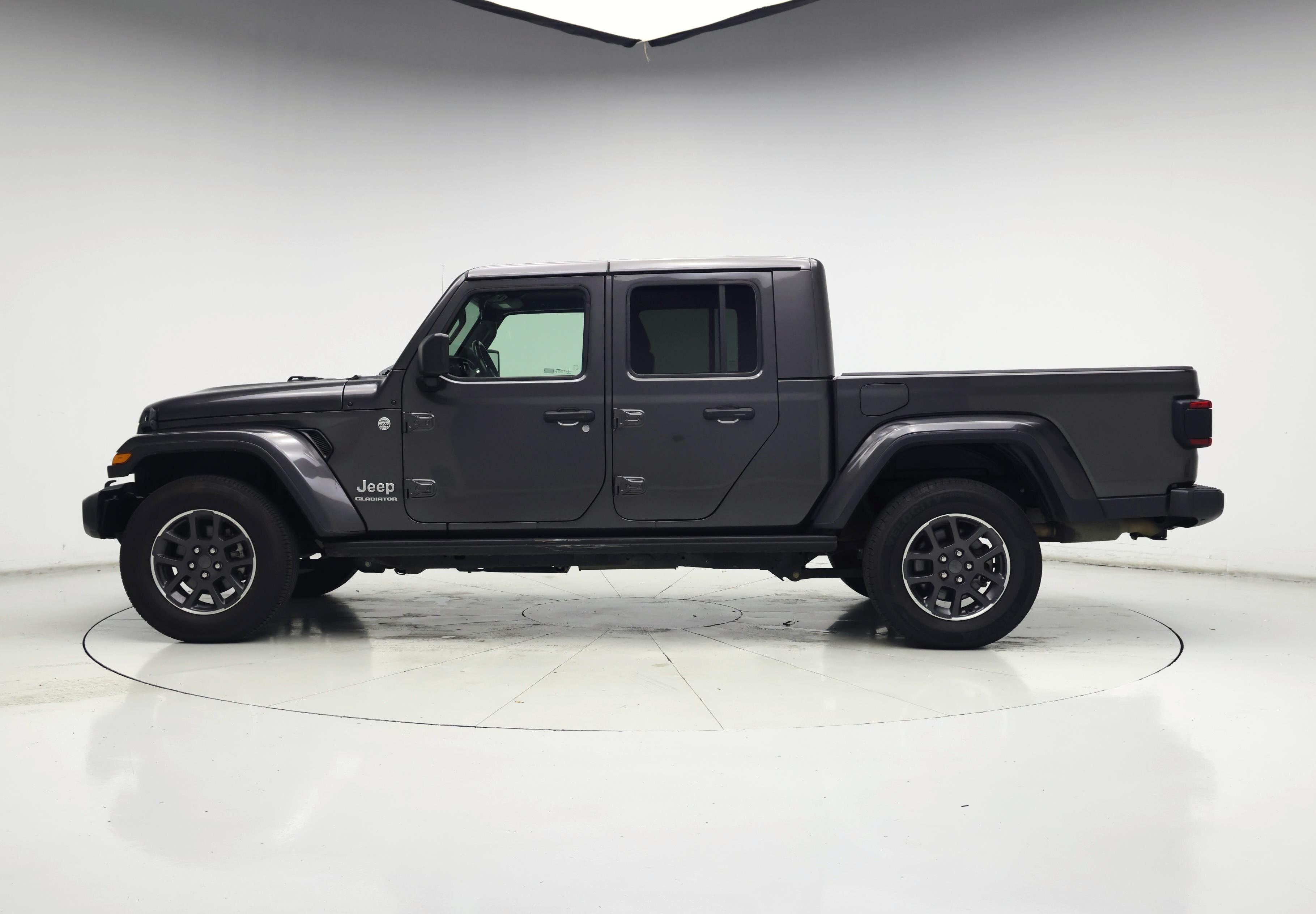 Thumbnail: 2021 Jeep Gladiator - 3