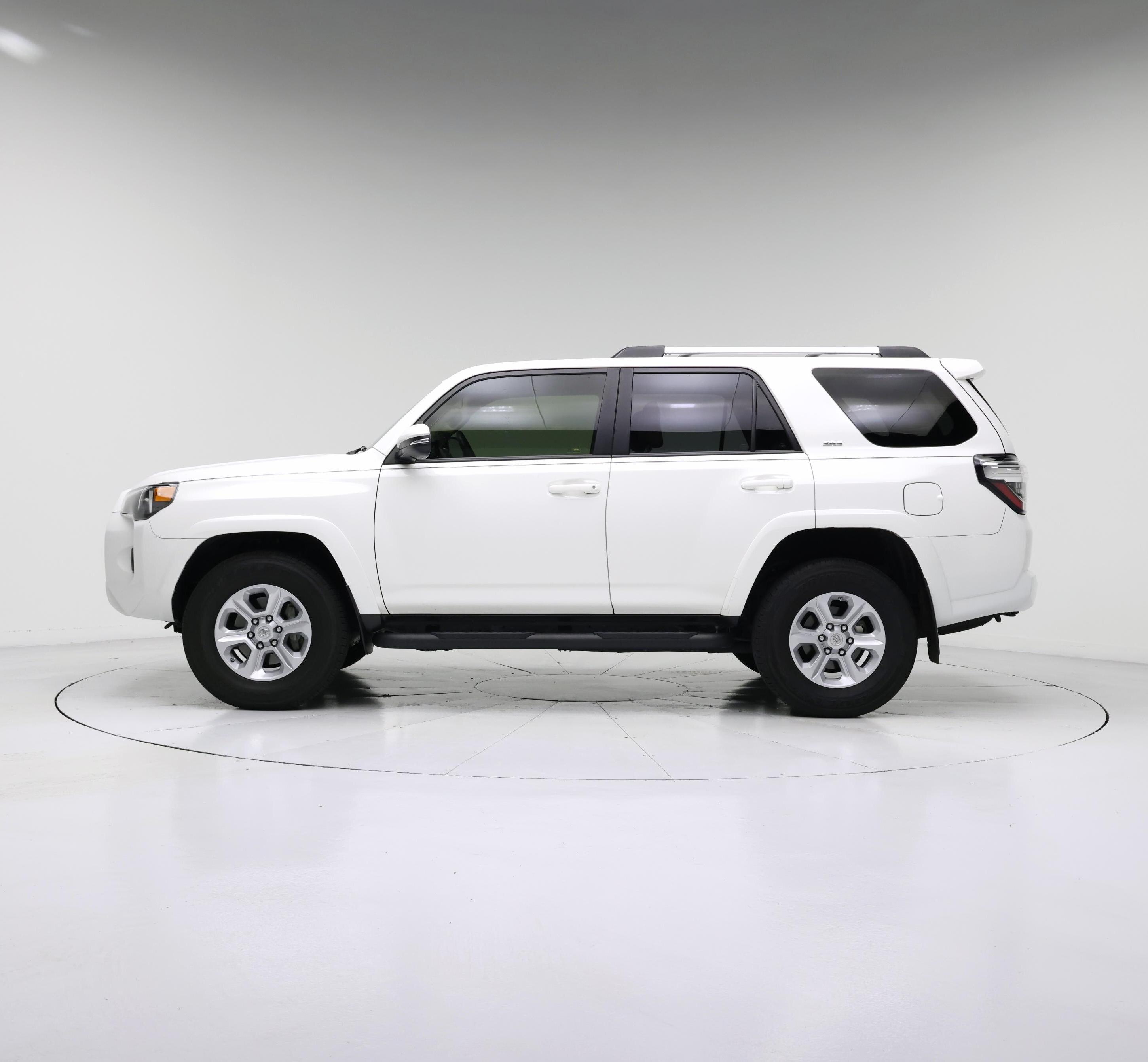 Thumbnail: 2020 Toyota 4Runner - 3