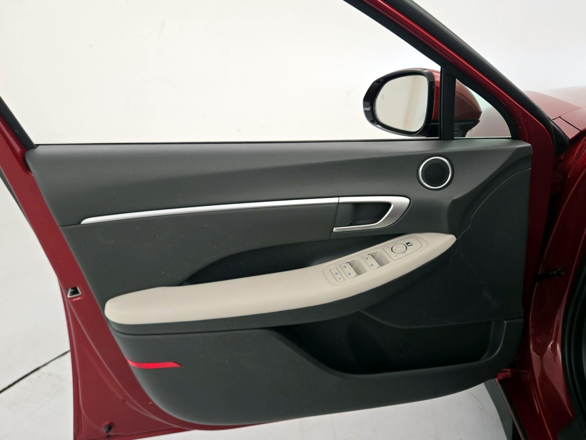 Thumbnail: 2025 Hyundai Sonata - 12