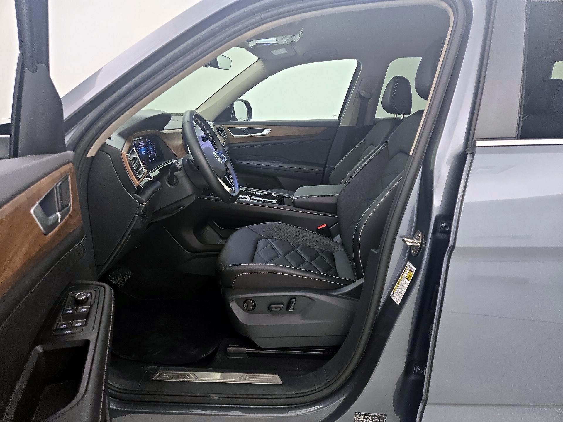 Thumbnail: 2025 Volkswagen Atlas - 11