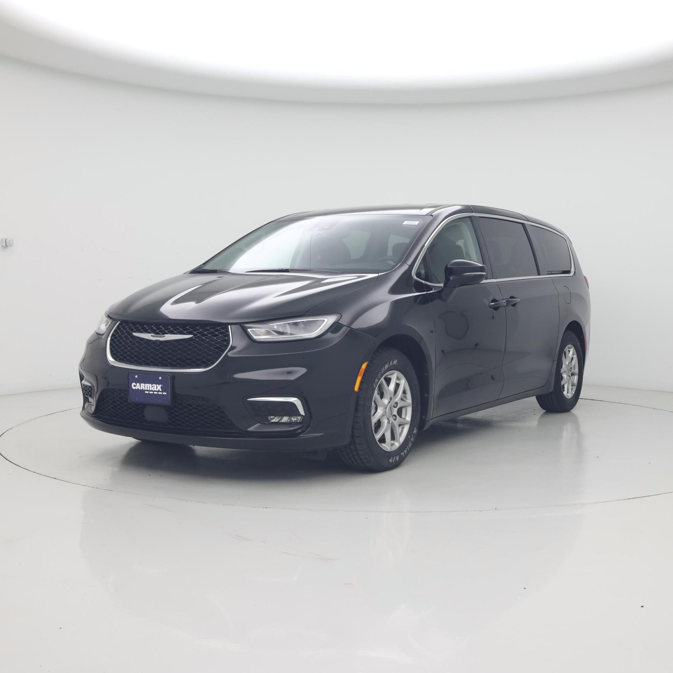 Thumbnail: 2024 Chrysler Pacifica - 4