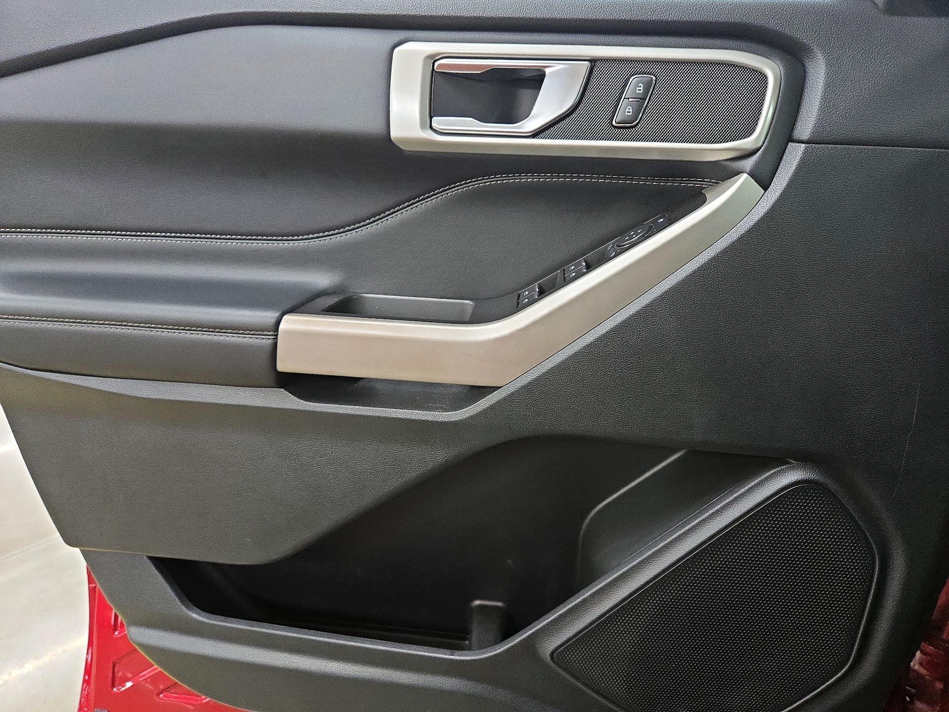 Thumbnail: 2022 Ford Explorer - 12