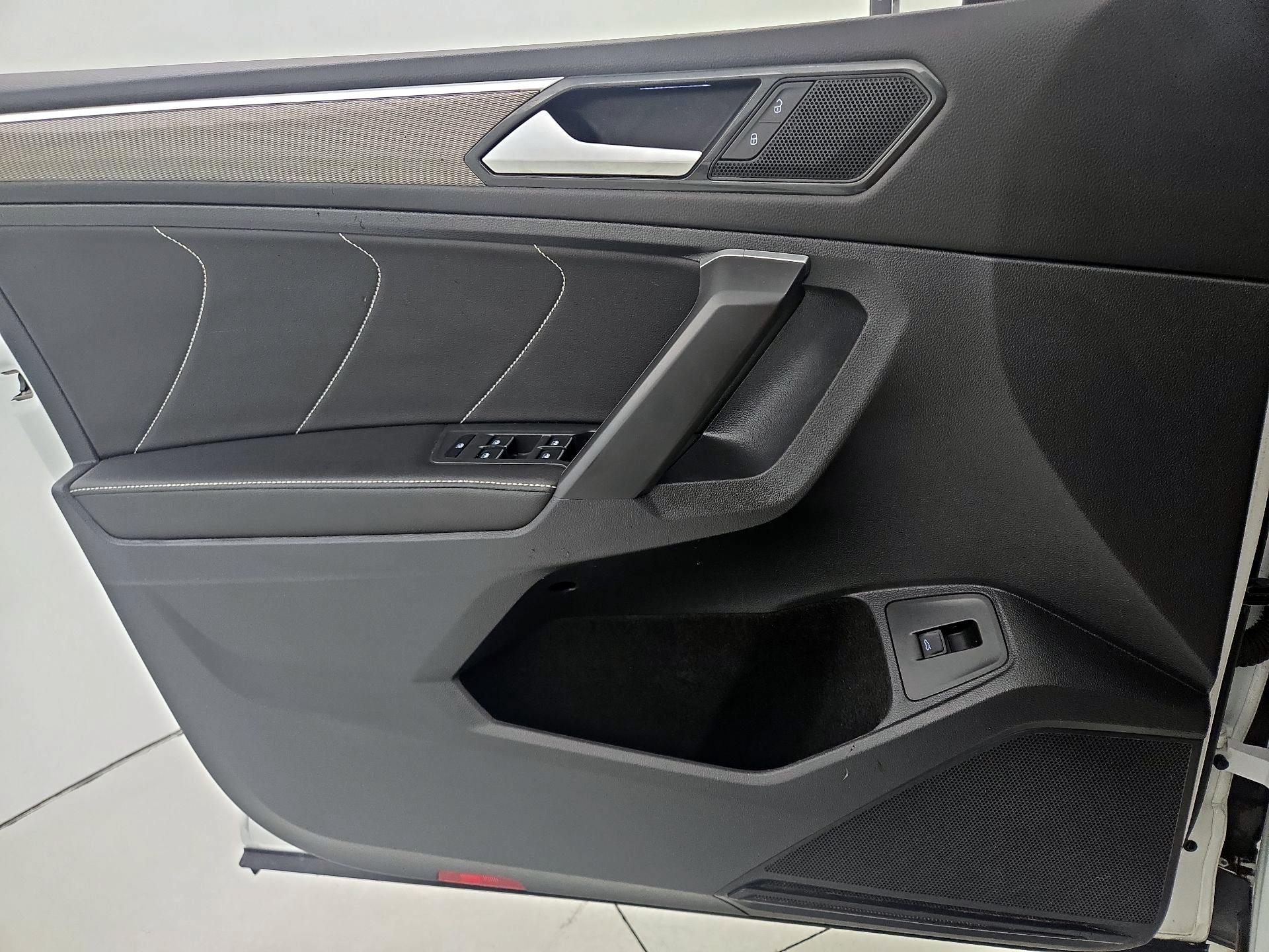 Thumbnail: 2024 Volkswagen Tiguan - 12