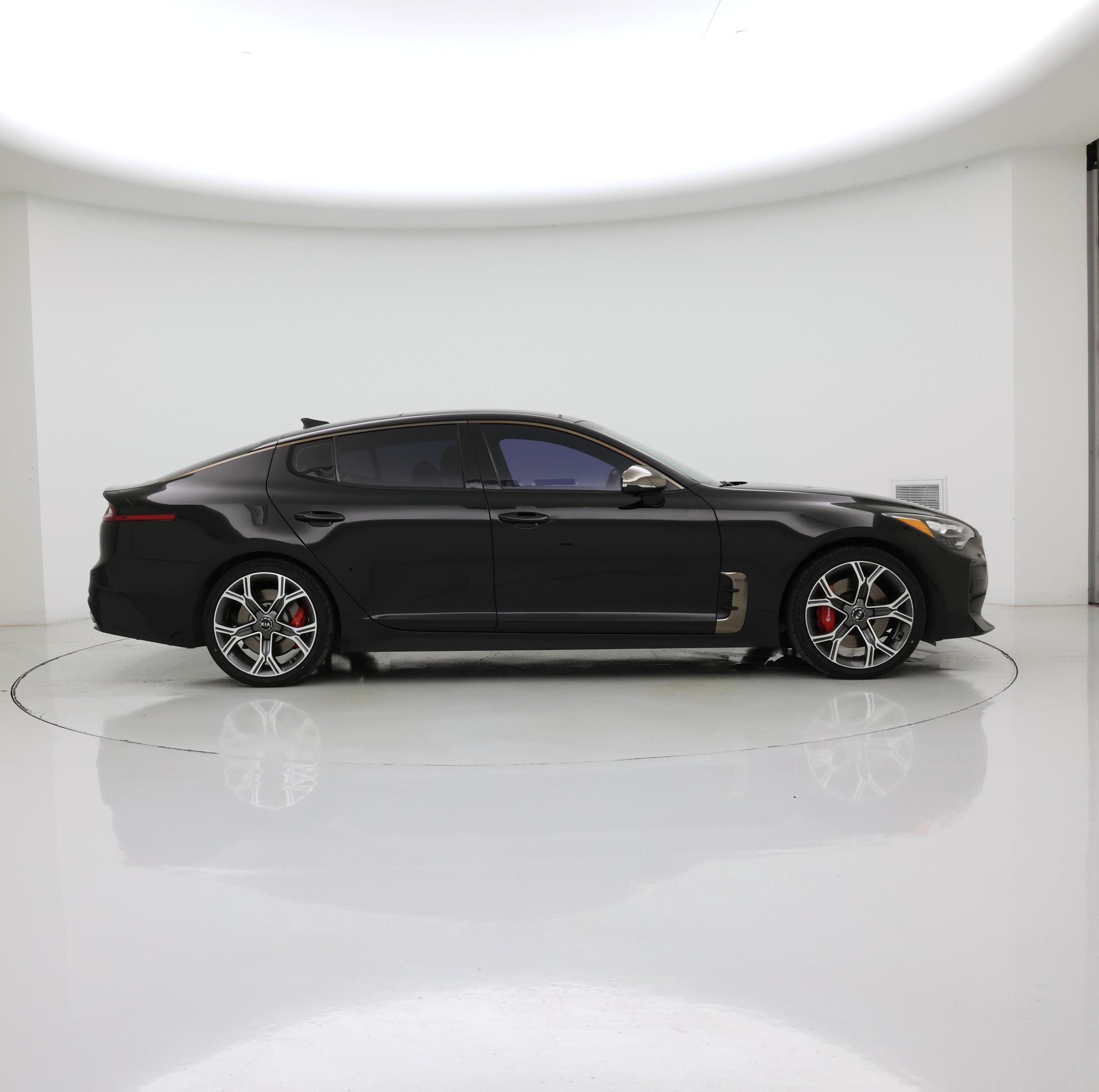 Thumbnail: 2018 Kia Stinger - 7
