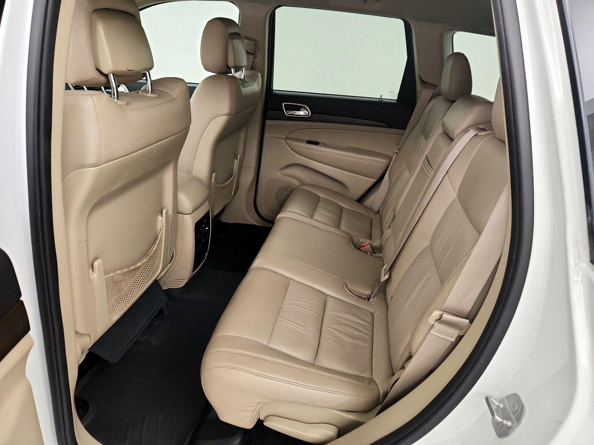 Thumbnail: 2015 Jeep Grand Cherokee - 19