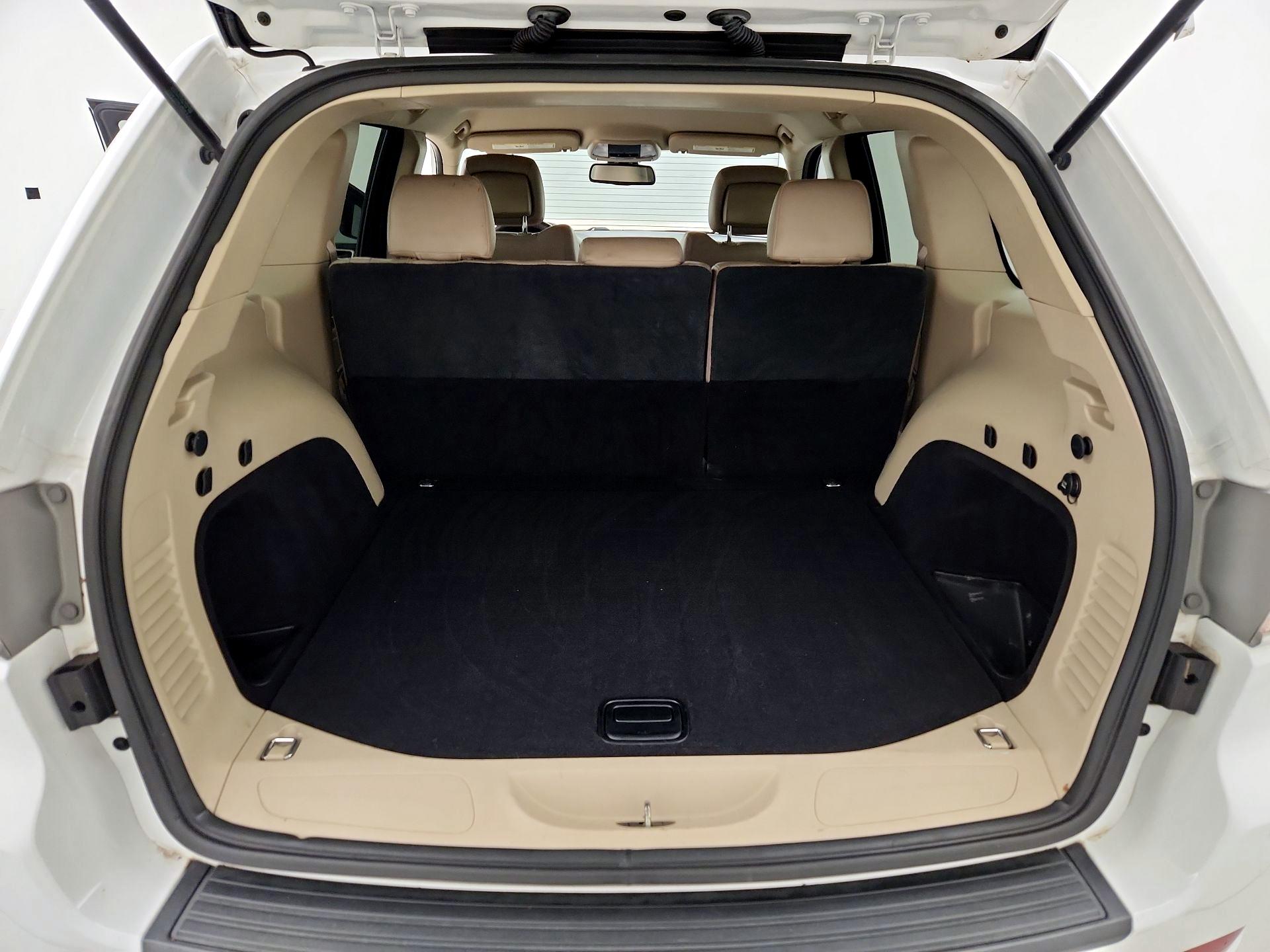 Thumbnail: 2015 Jeep Grand Cherokee - 20