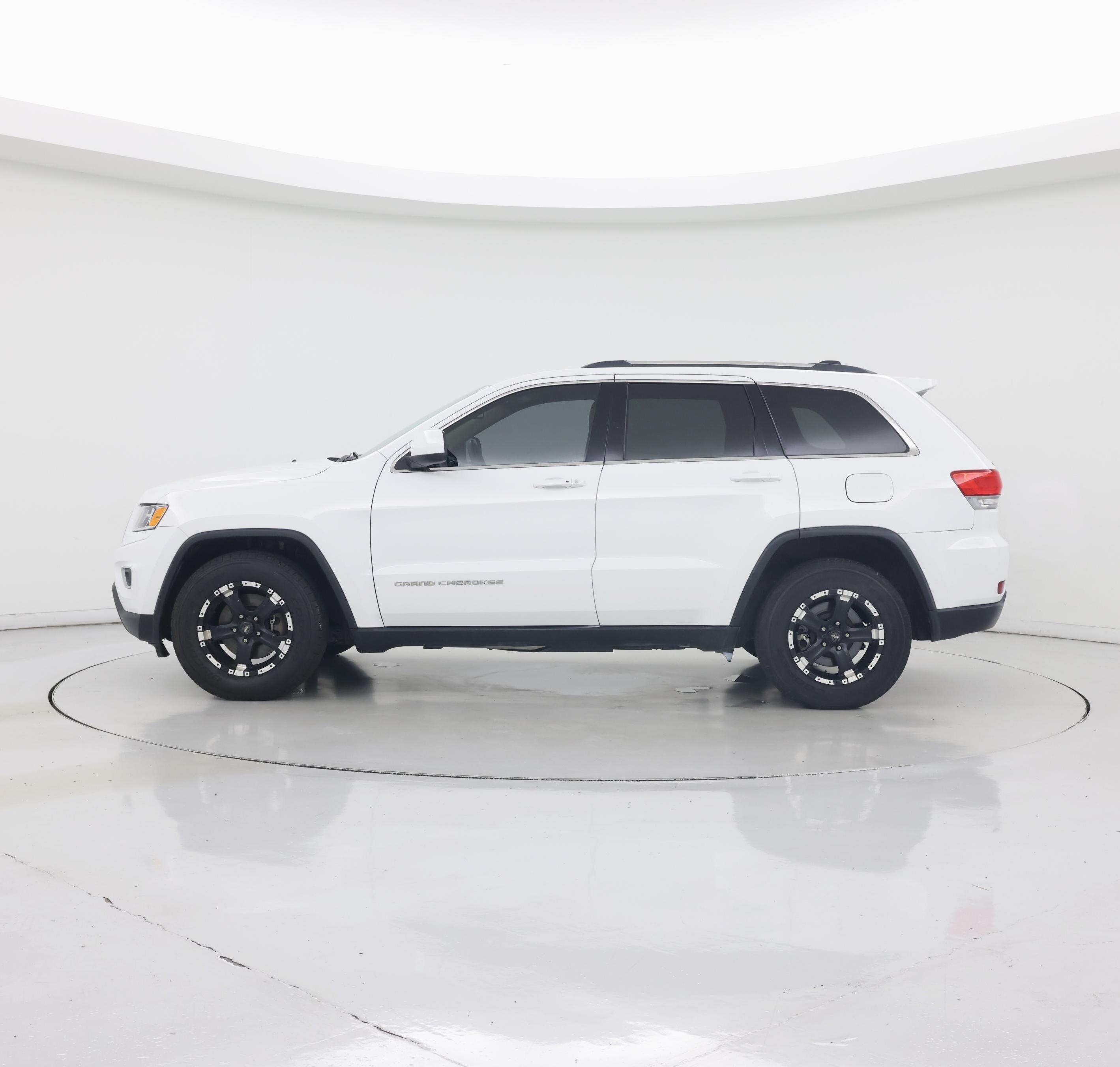 Thumbnail: 2015 Jeep Grand Cherokee - 3