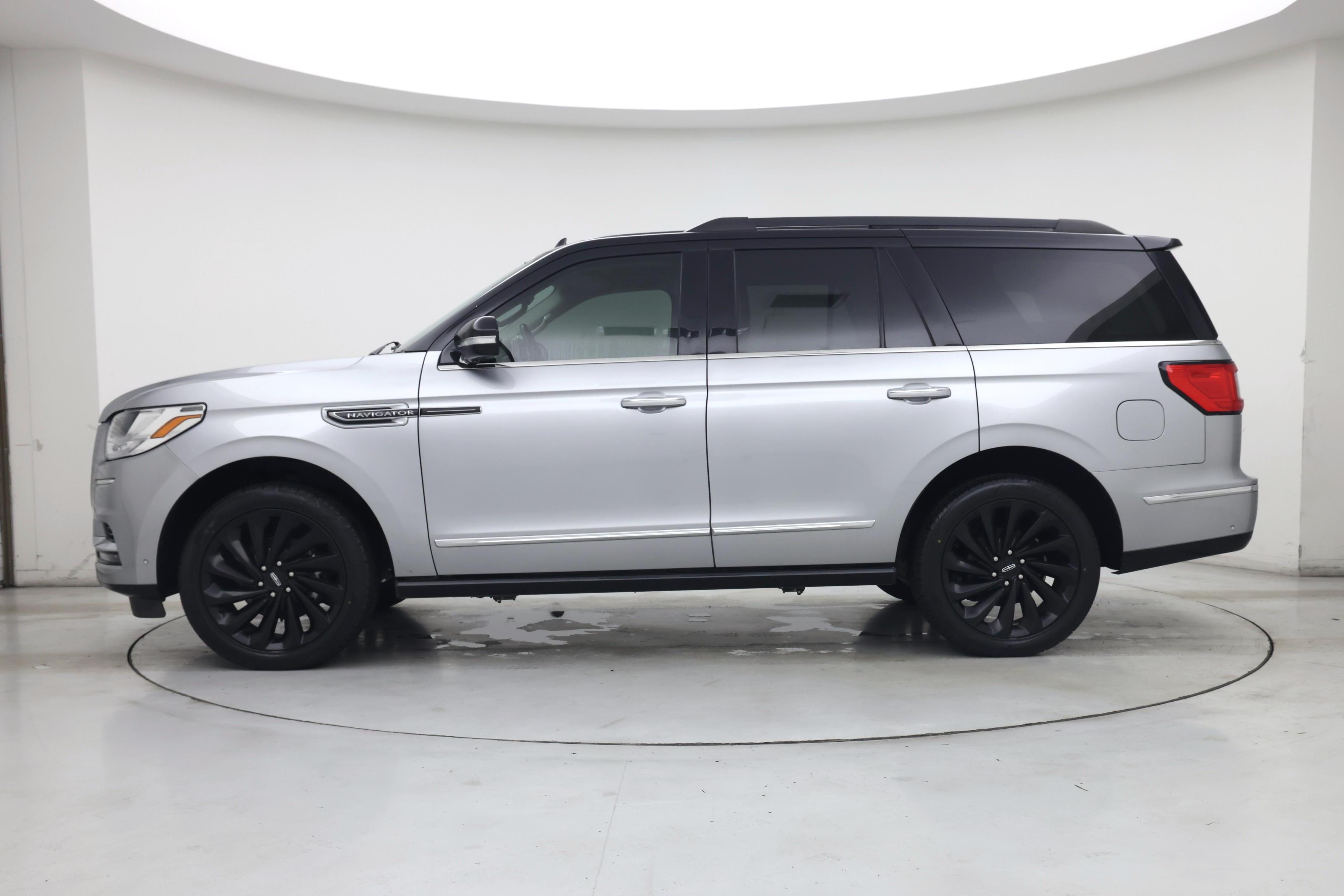 Thumbnail: 2021 Lincoln Navigator - 3