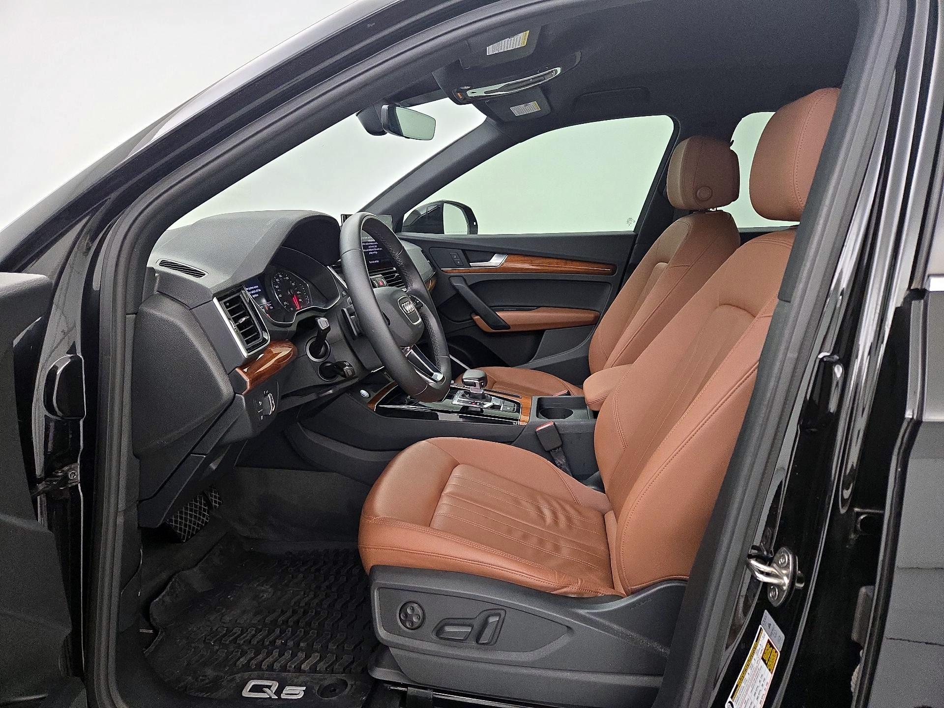 Thumbnail: 2023 Audi Q5 - 11