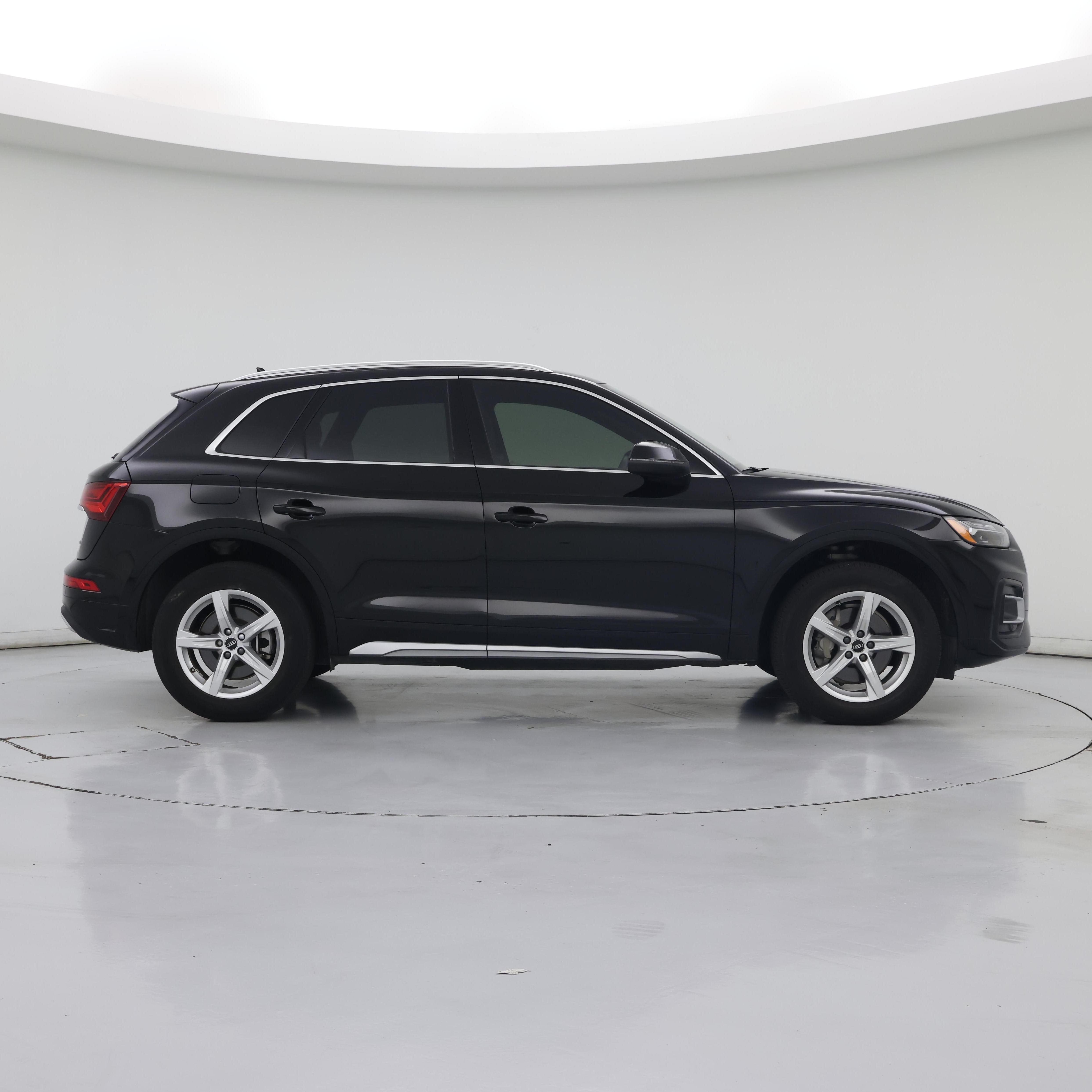 Thumbnail: 2023 Audi Q5 - 7