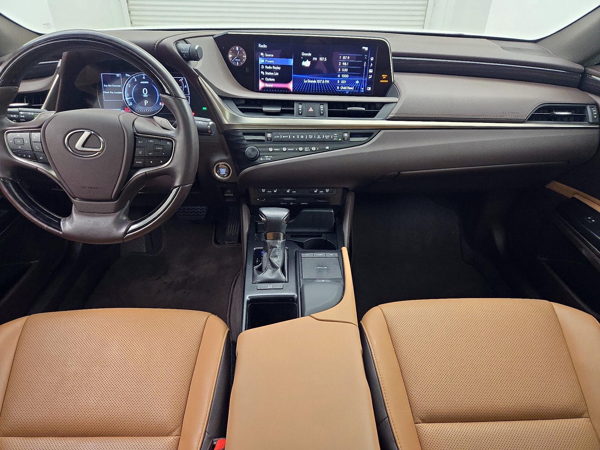 Thumbnail: 2019 Lexus ES - 9