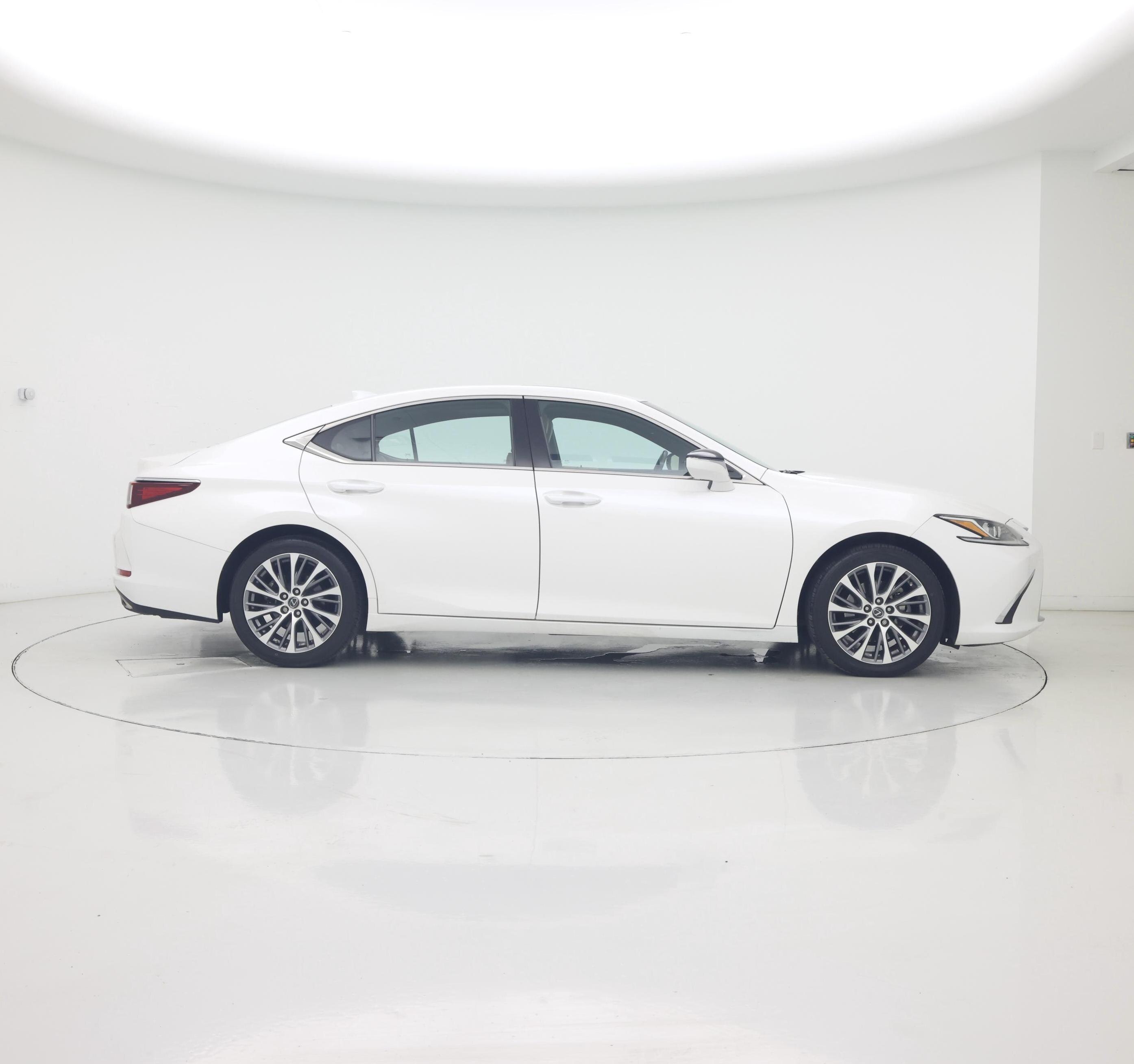 Thumbnail: 2019 Lexus ES - 7