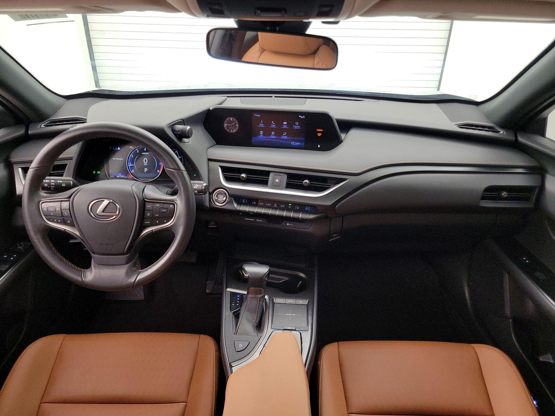 Thumbnail: 2020 Lexus UX - 9