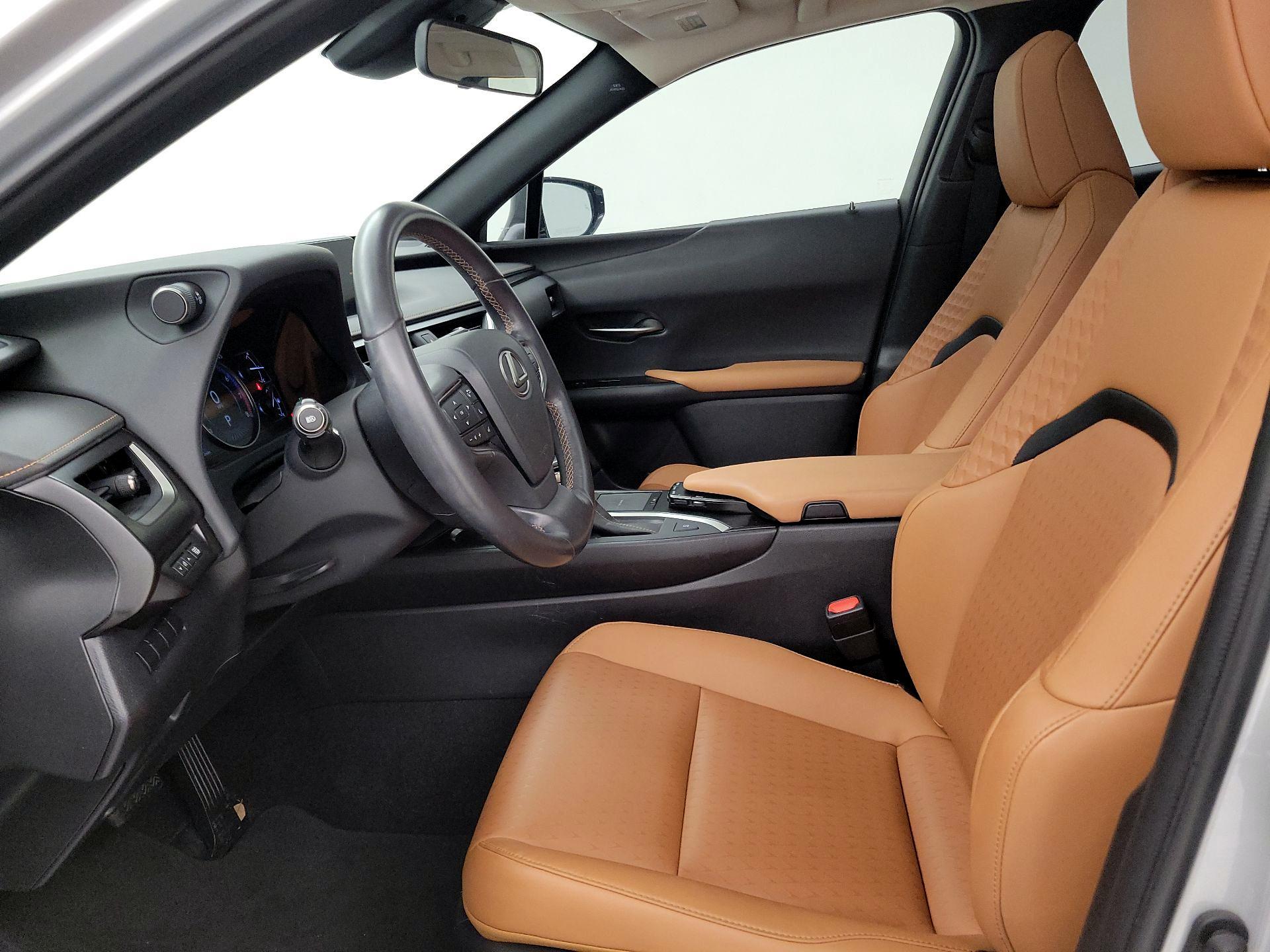 Thumbnail: 2020 Lexus UX - 11