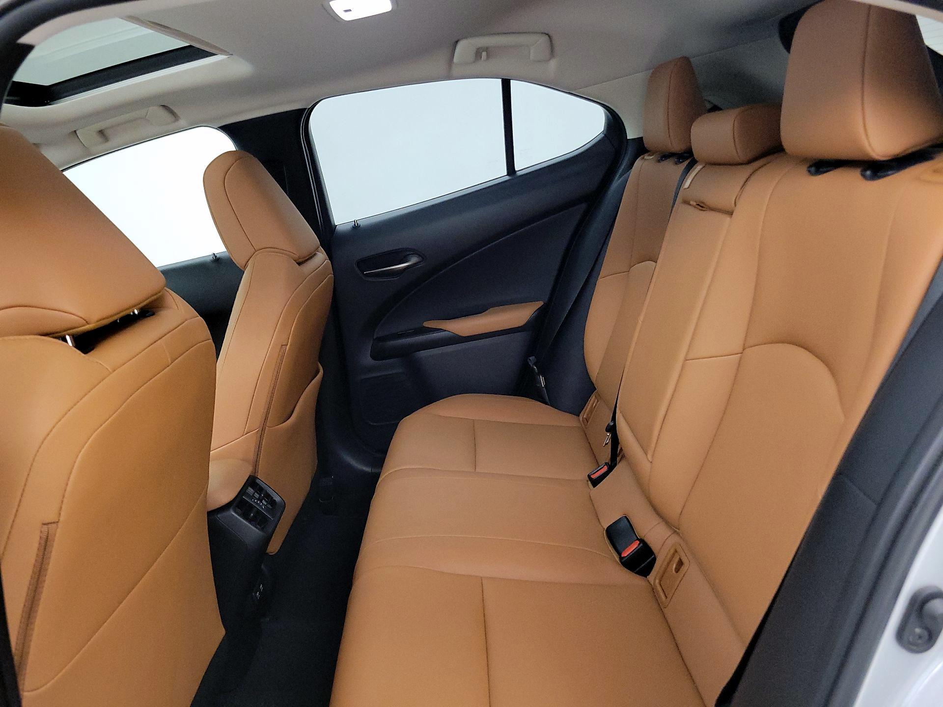 Thumbnail: 2020 Lexus UX - 20