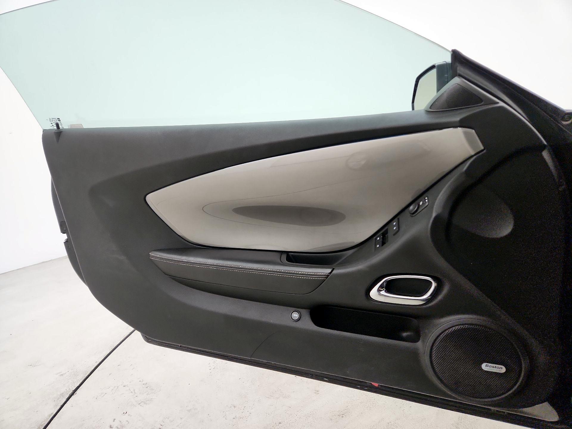 Thumbnail: 2015 Chevrolet Camaro - 10