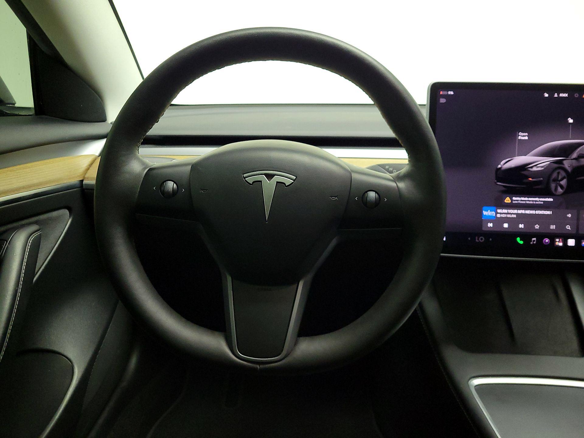 Thumbnail: 2023 Tesla Model 3 - 10