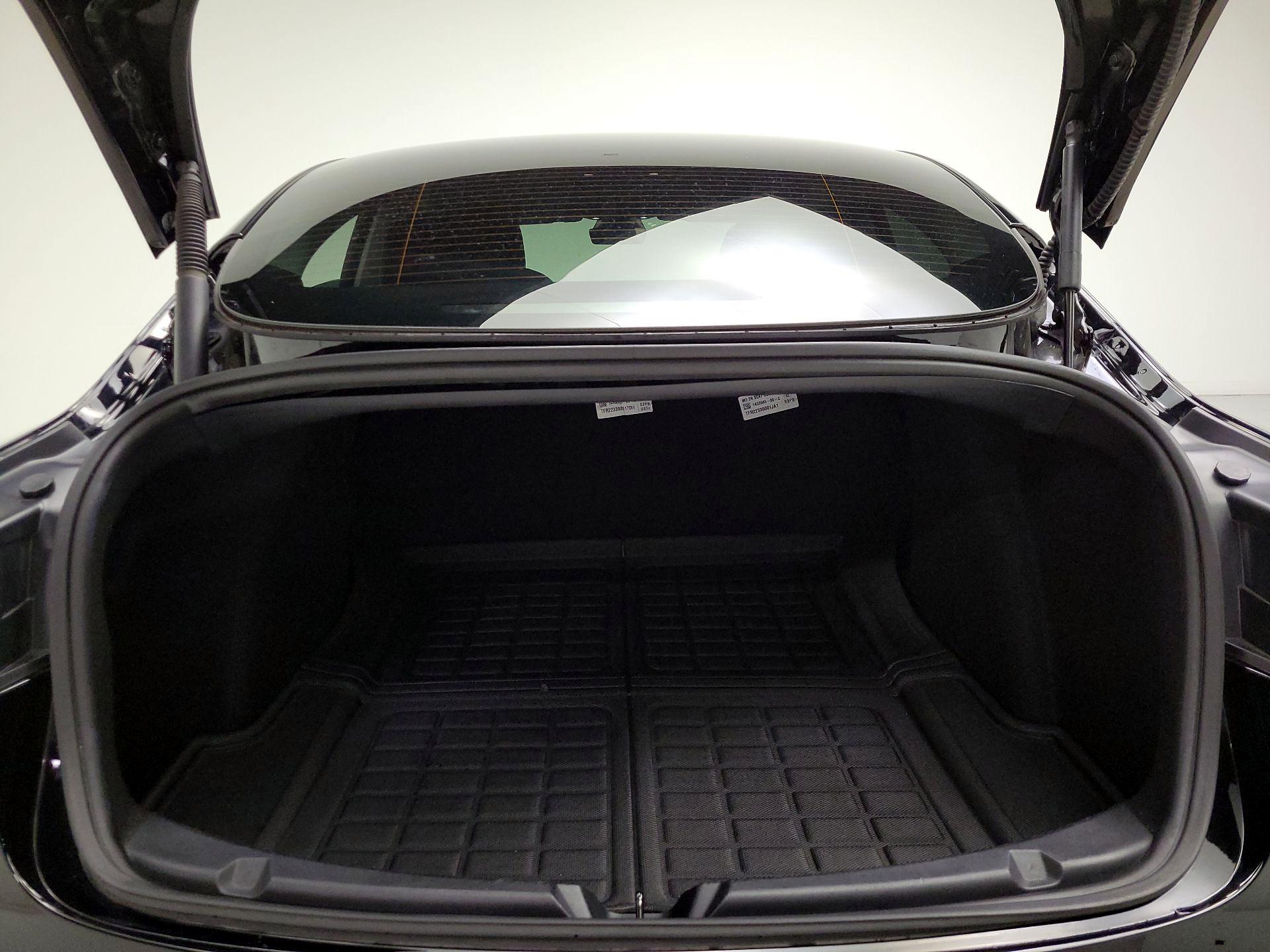 Thumbnail: 2023 Tesla Model 3 - 20
