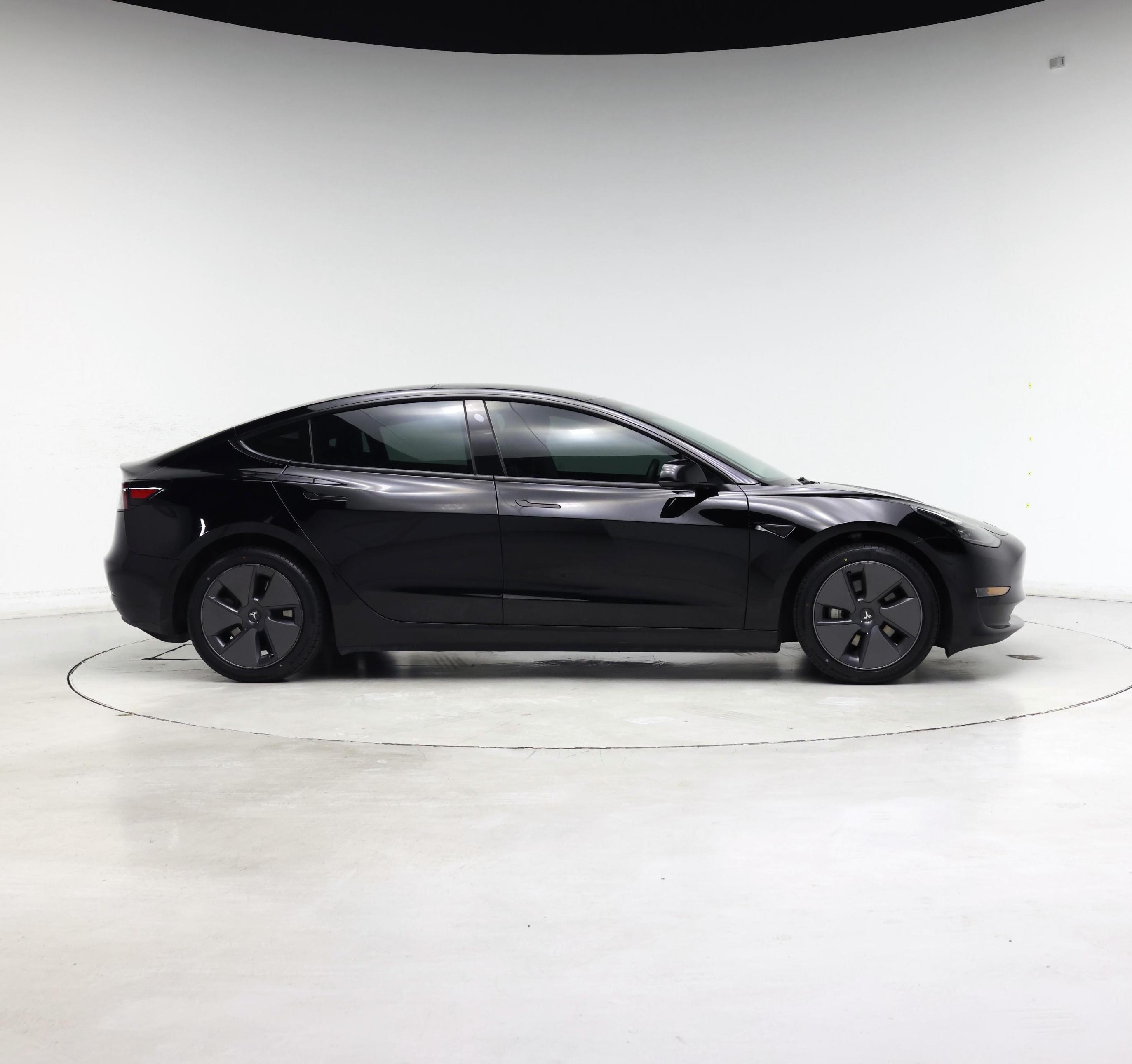 Thumbnail: 2023 Tesla Model 3 - 7