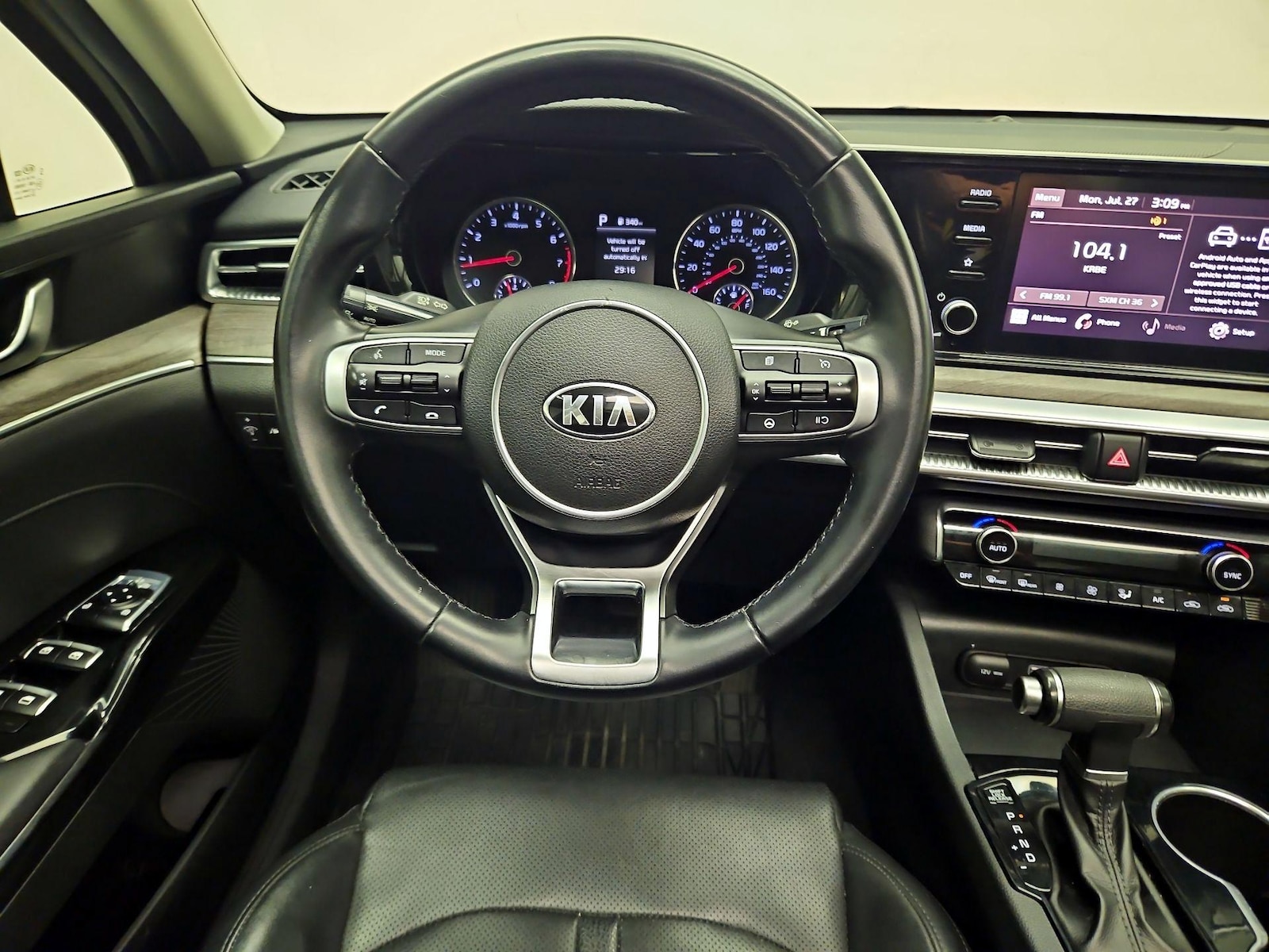 2021 Kia K5 EX - Photo 11