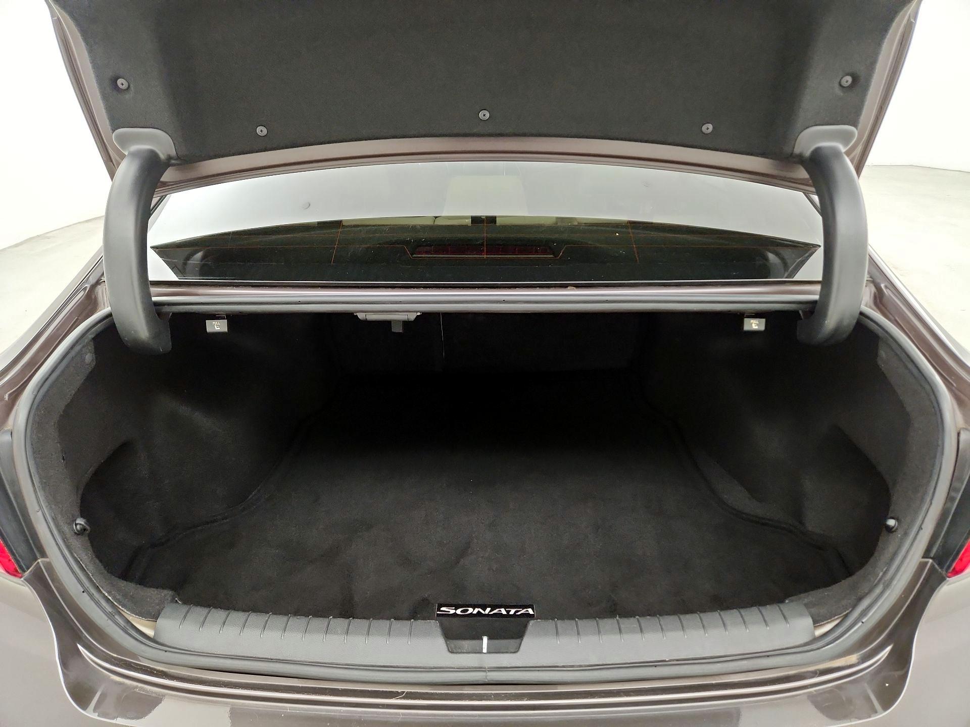 Thumbnail: 2016 Hyundai Sonata - 18