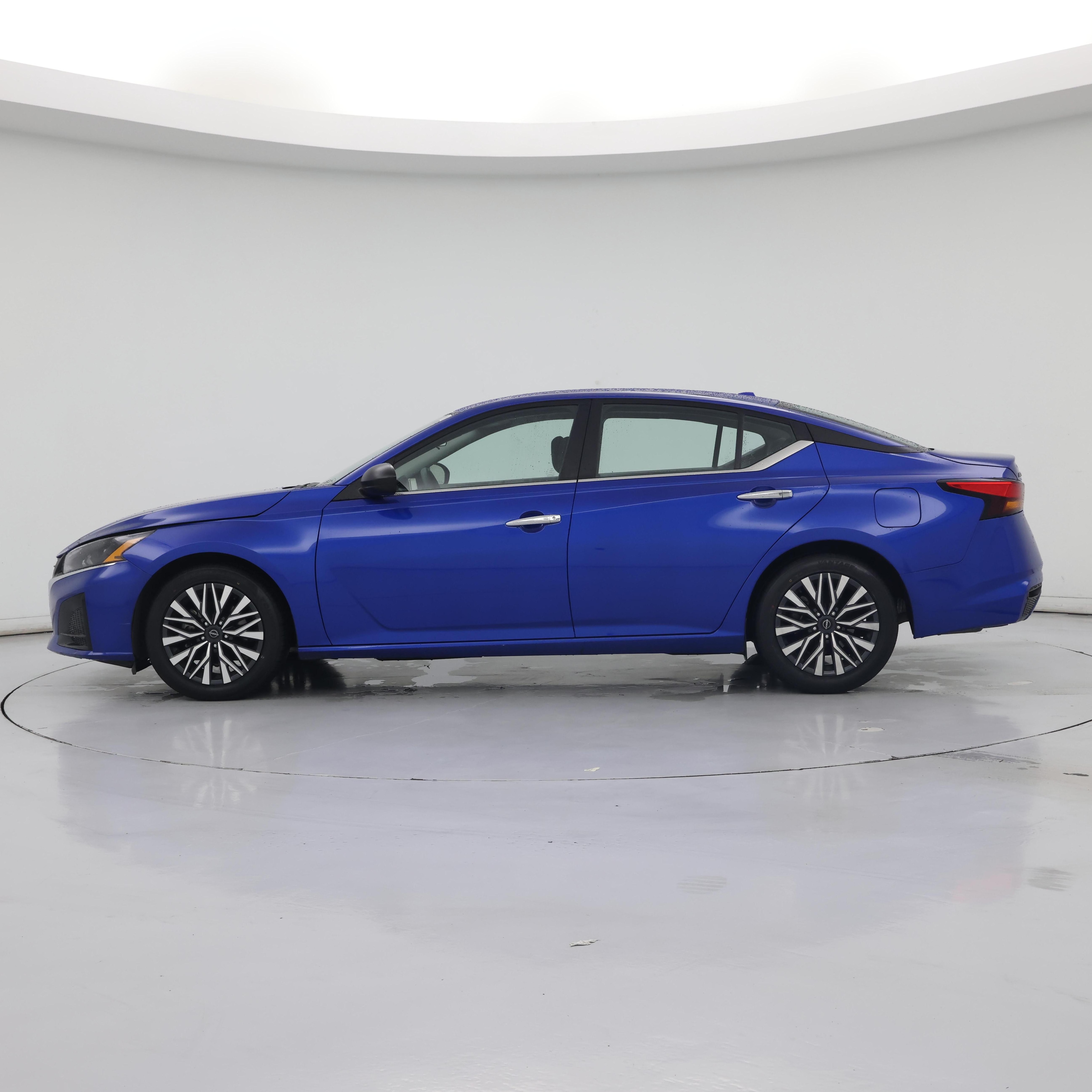 Thumbnail: 2025 Nissan Altima - 3