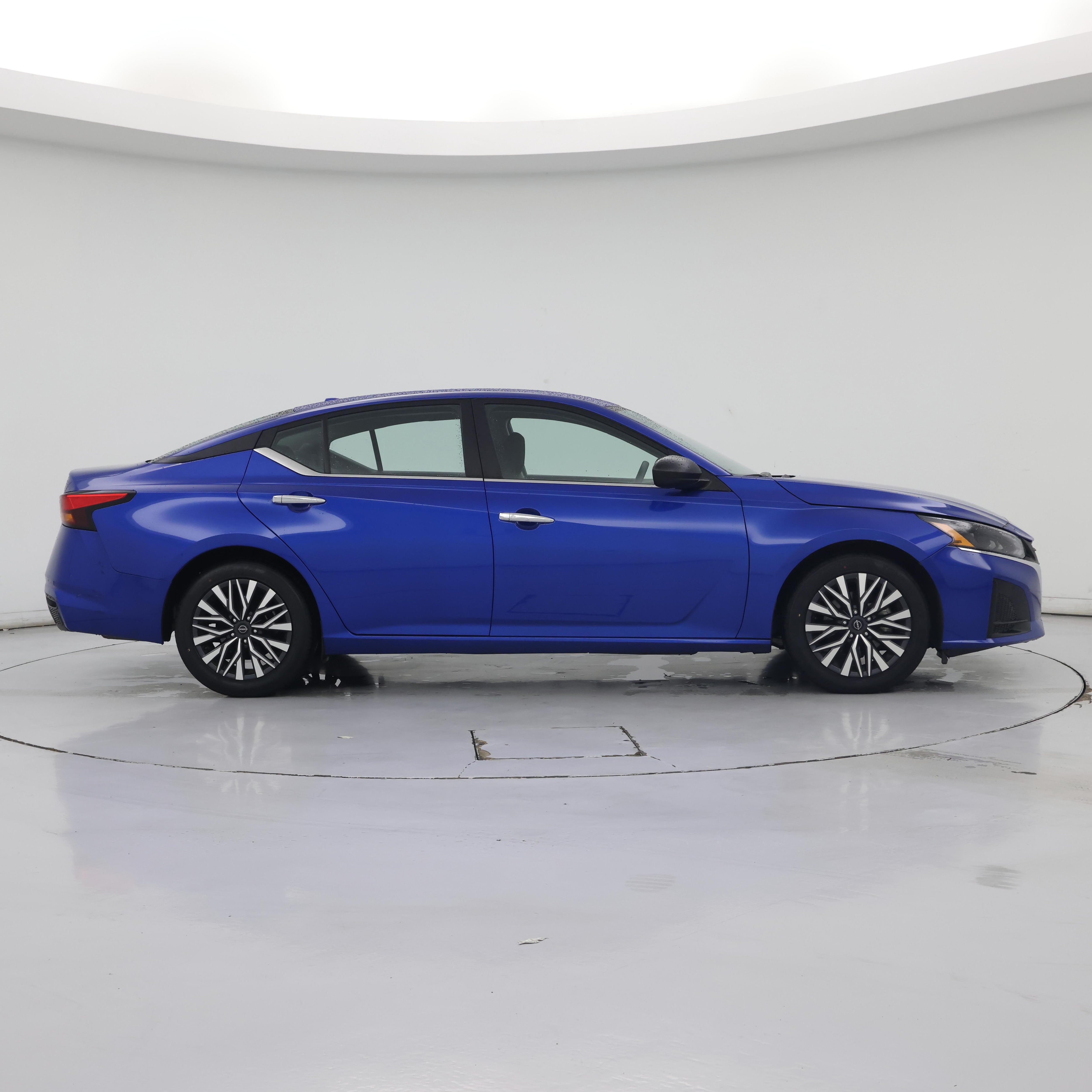 Thumbnail: 2025 Nissan Altima - 7