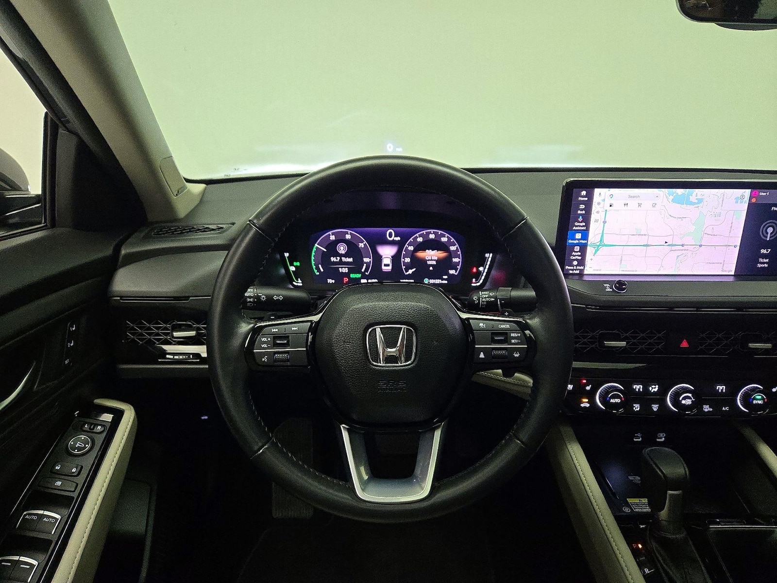 2024 Honda Accord Hybrid Touring - Photo 11