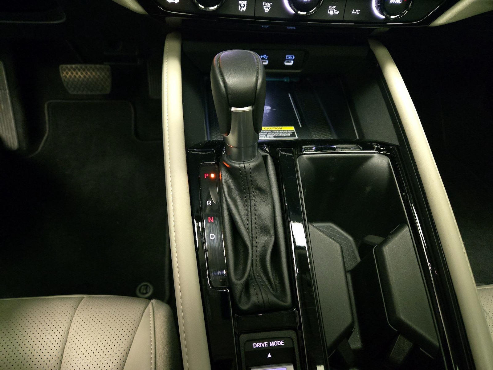 2024 Honda Accord Hybrid Touring - Photo 18