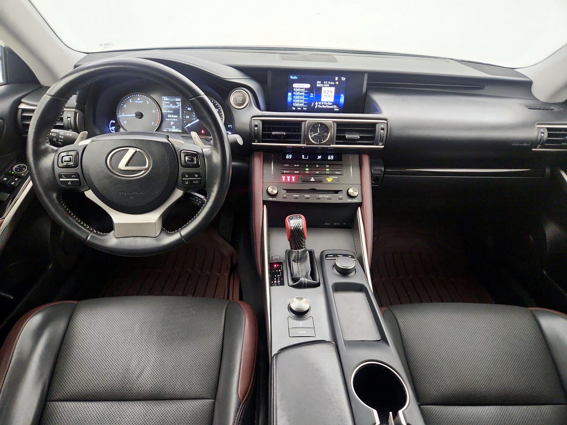 Thumbnail: 2016 Lexus IS - 9