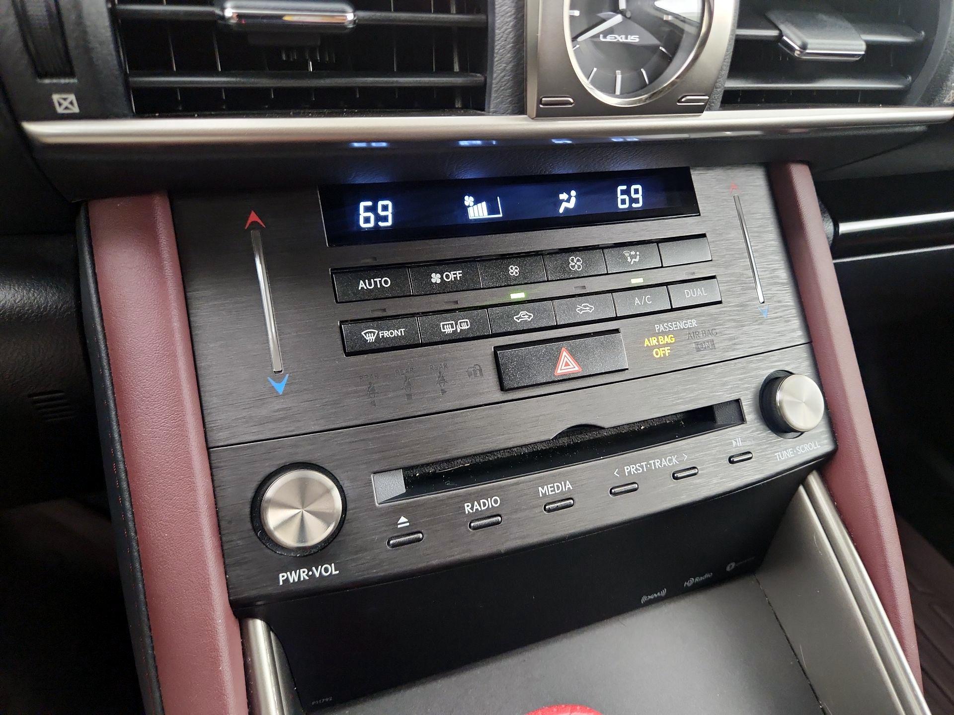 Thumbnail: 2016 Lexus IS - 16