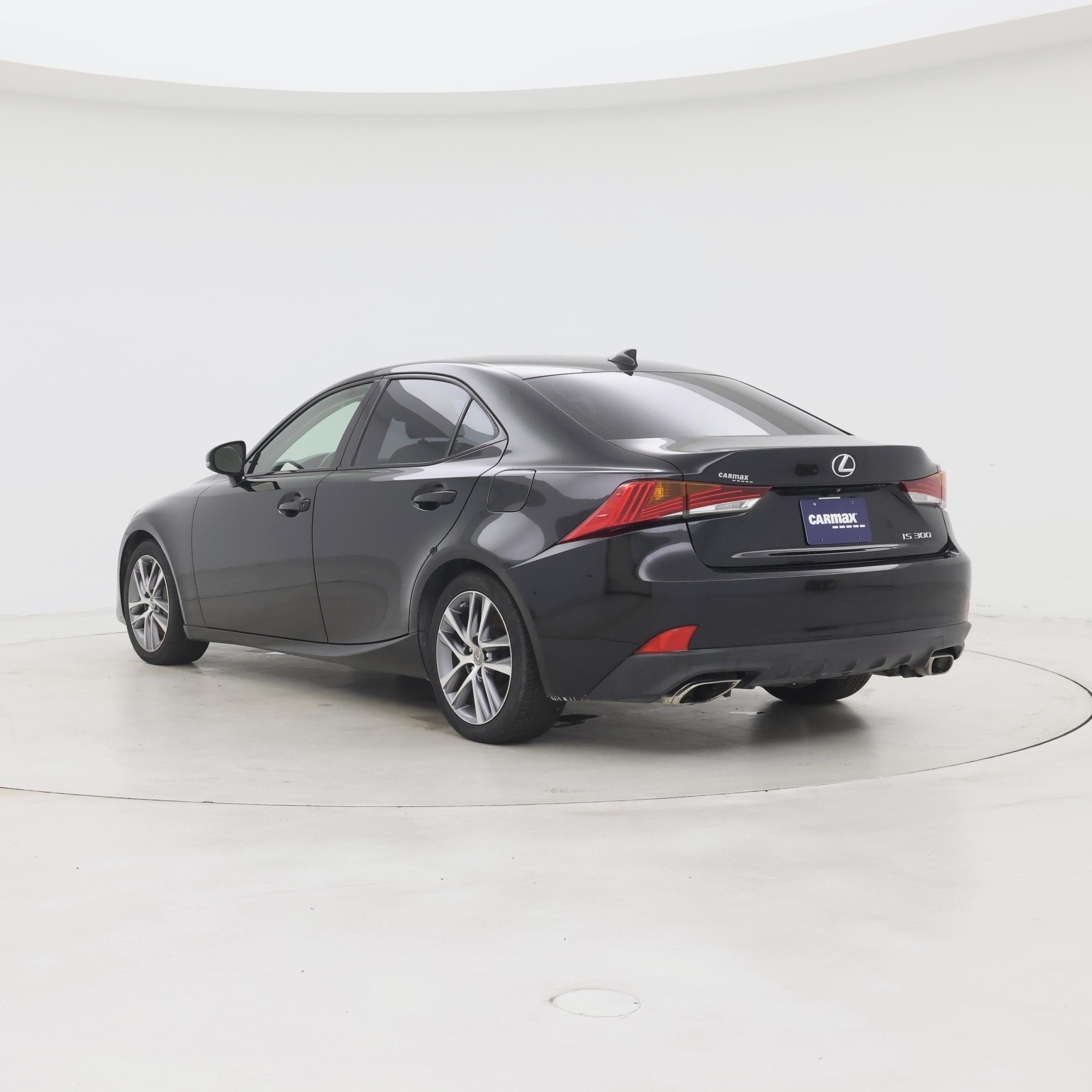 Thumbnail: 2016 Lexus IS - 2
